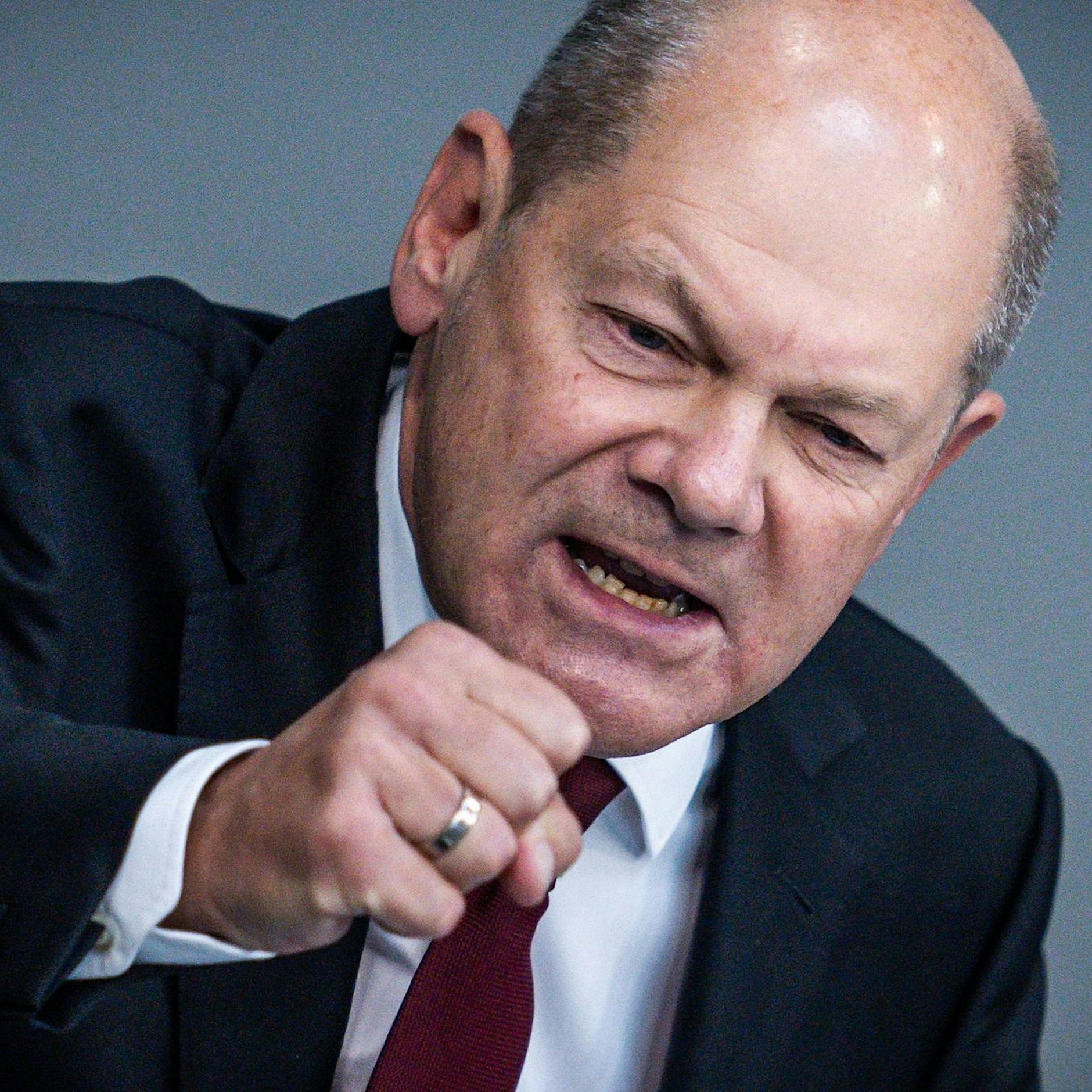 Erkenntnis aus der Bundestagsdebatte: Scholz kann auch Attacke