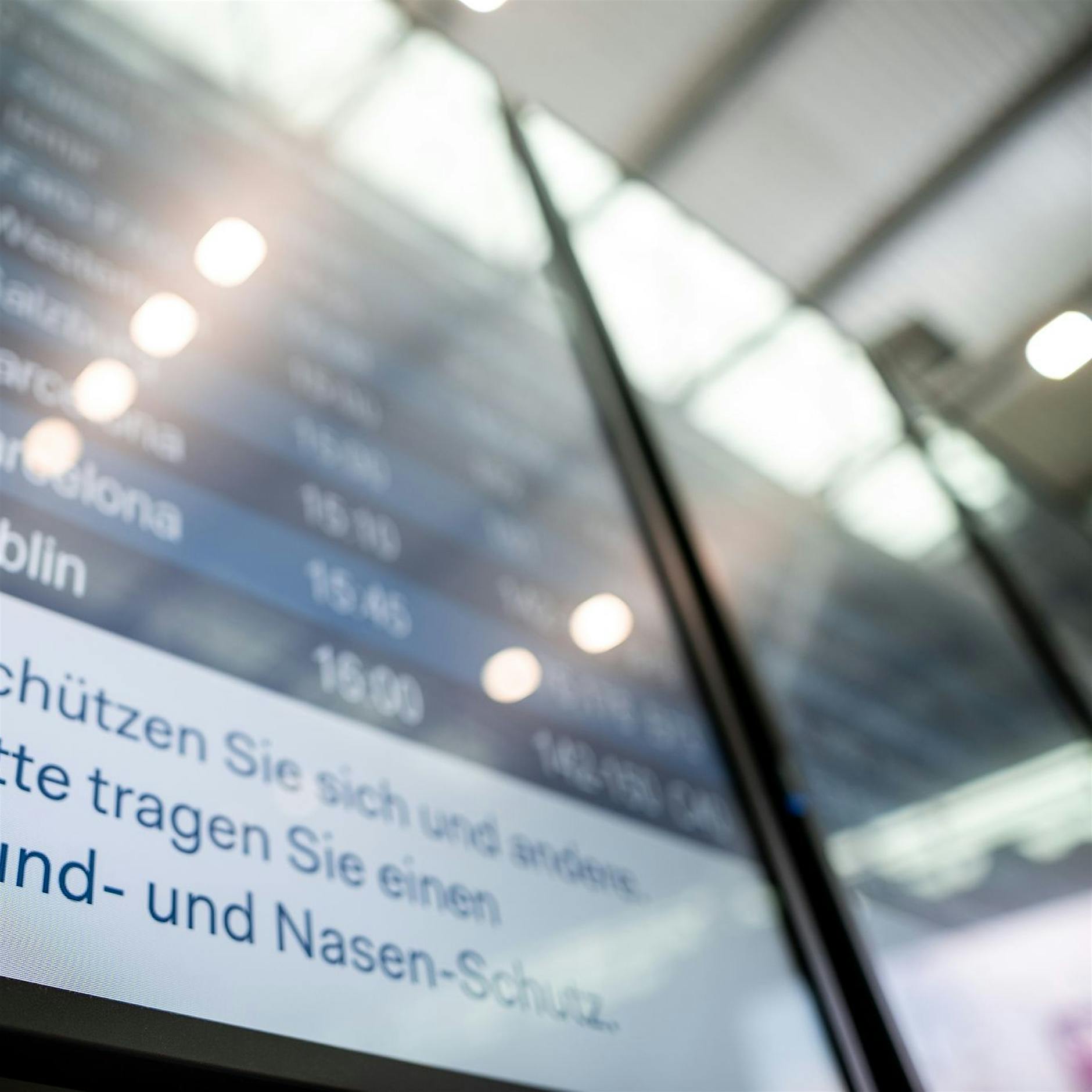 Image - Maskenpflicht bei Flügen fällt - Neue Regeln für den Herbst