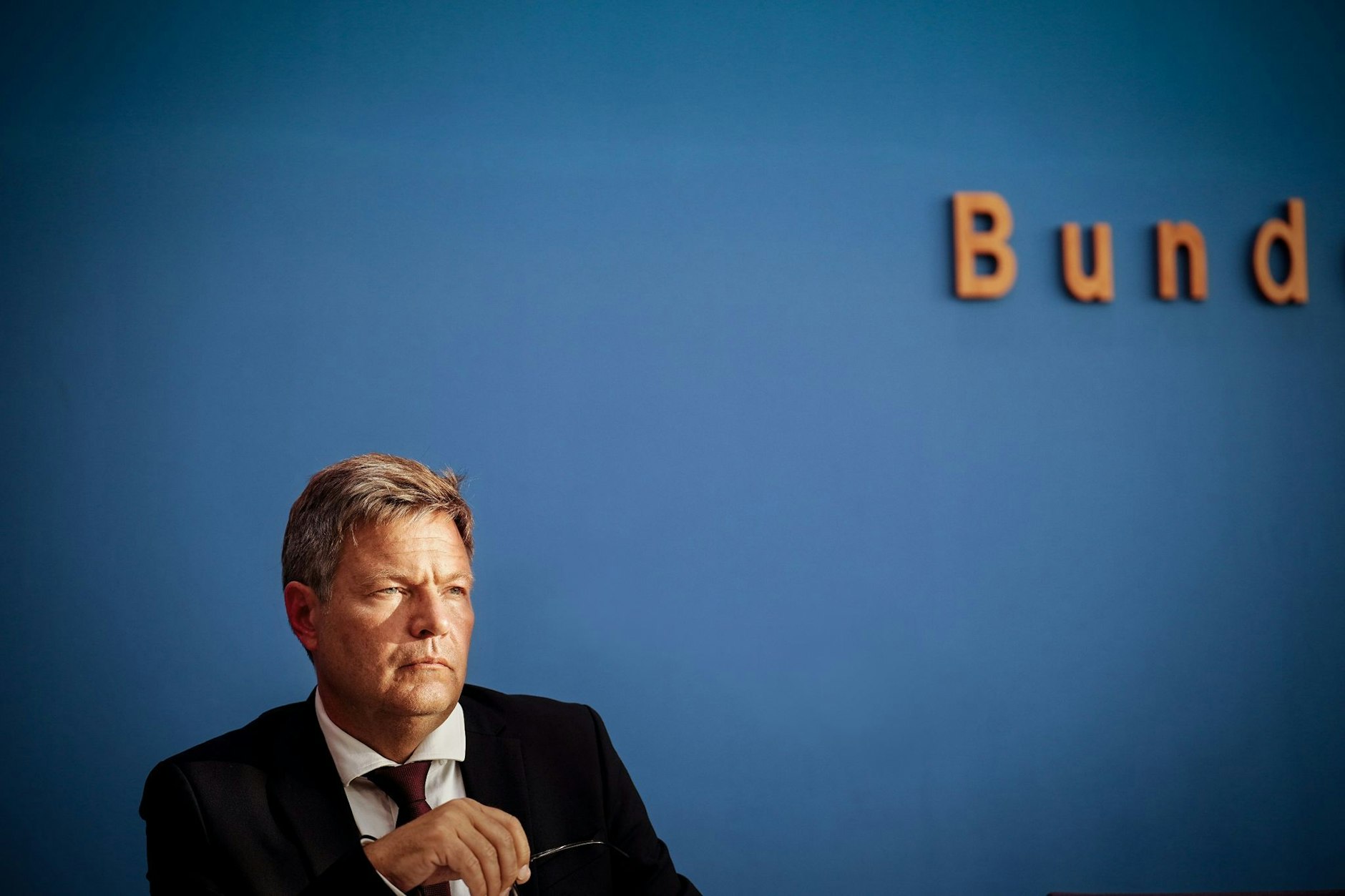 Bundeswirtschaftsminister Robert Habeck gibt in Berlin die Ergebnisse des Stresstests zum Weiterbetrieb von Atomkraftwerken bekannt. 