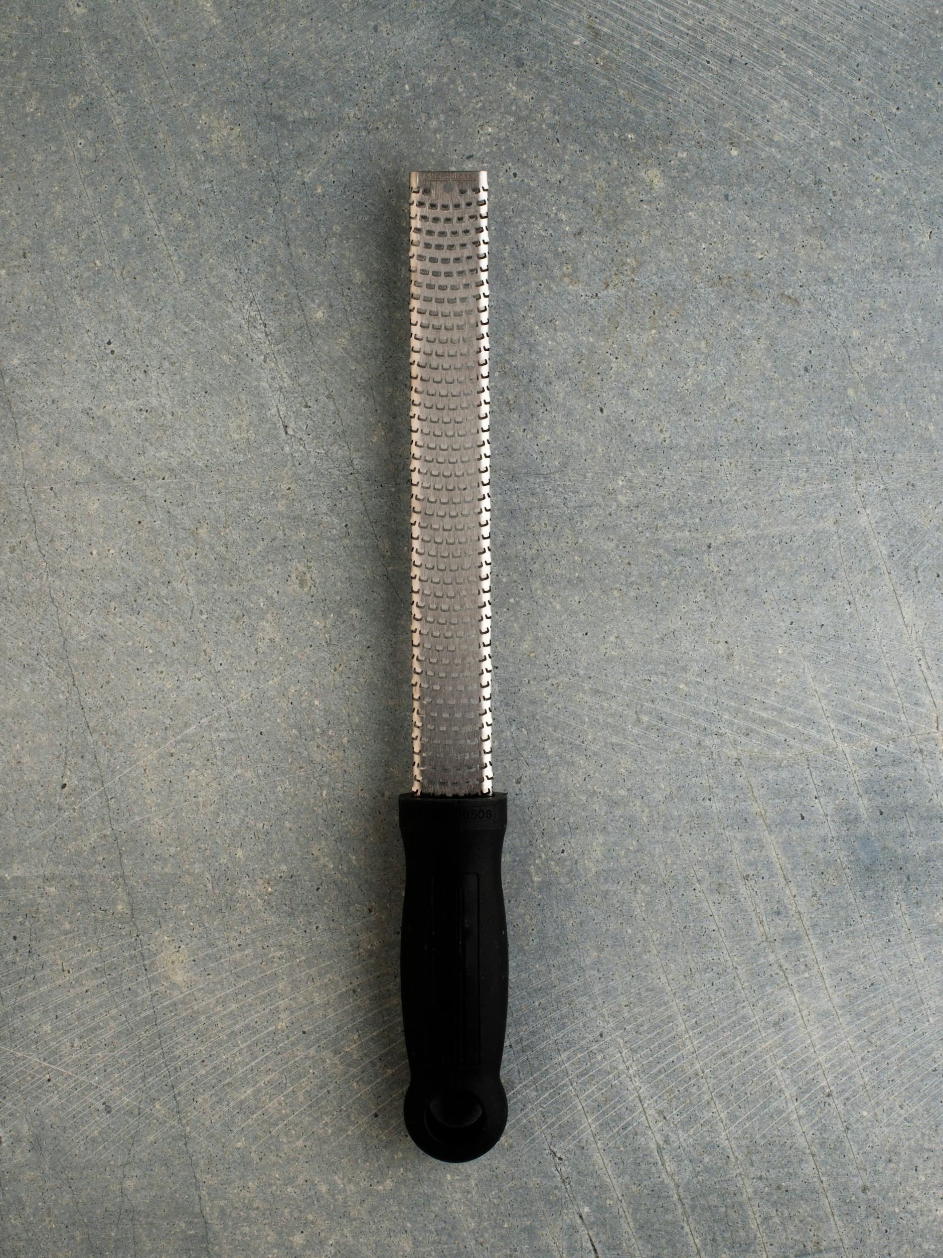 Oh du göttliches Ding: Die Microplane-Reibe findet man in jeder Küche. Ohne geht’s wirklich nicht mehr.