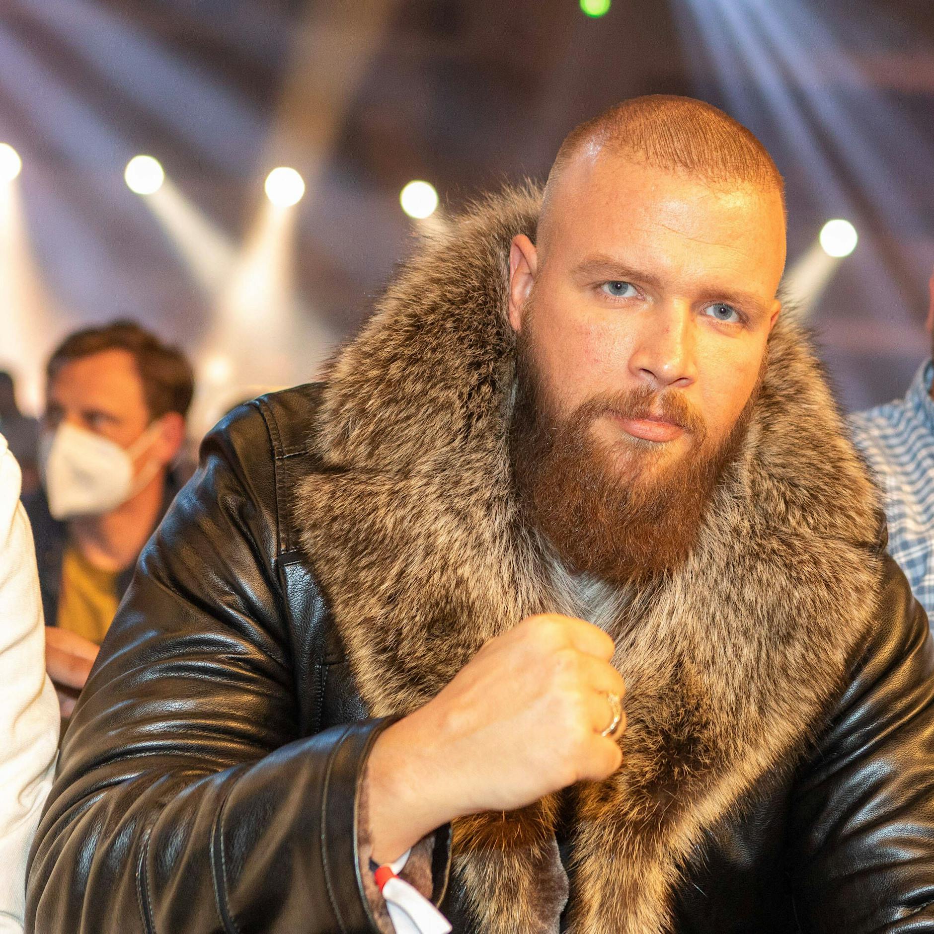 Antisemitismus-Vorwürfe: Wieder Ärger um Rapper Kollegah – Kritiker fordern Absage seines Auftritts