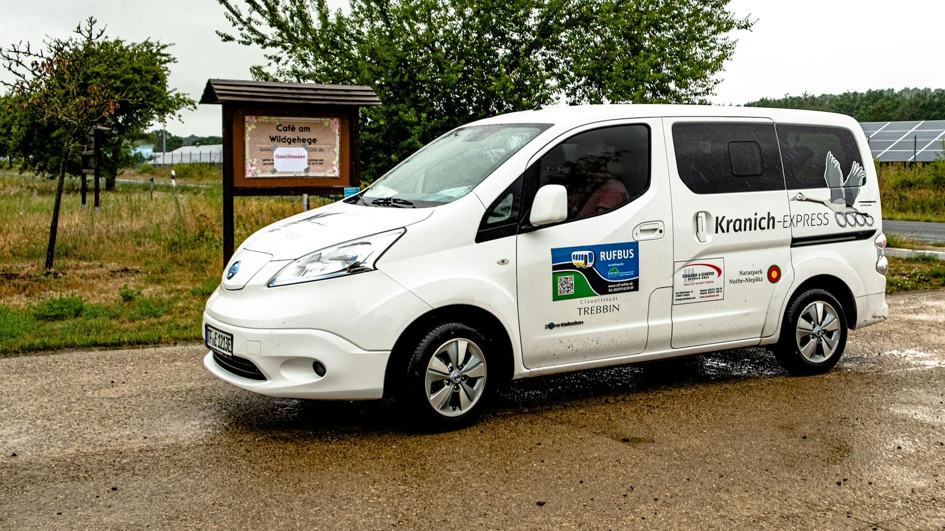 Kommt auf Anruf: Der Kranich-Express löst rund um Trebbin manches Mobilitätsproblem – und bringt Touristen etwa vom Bahnhof zum Wildgehege Glauer Tal.
