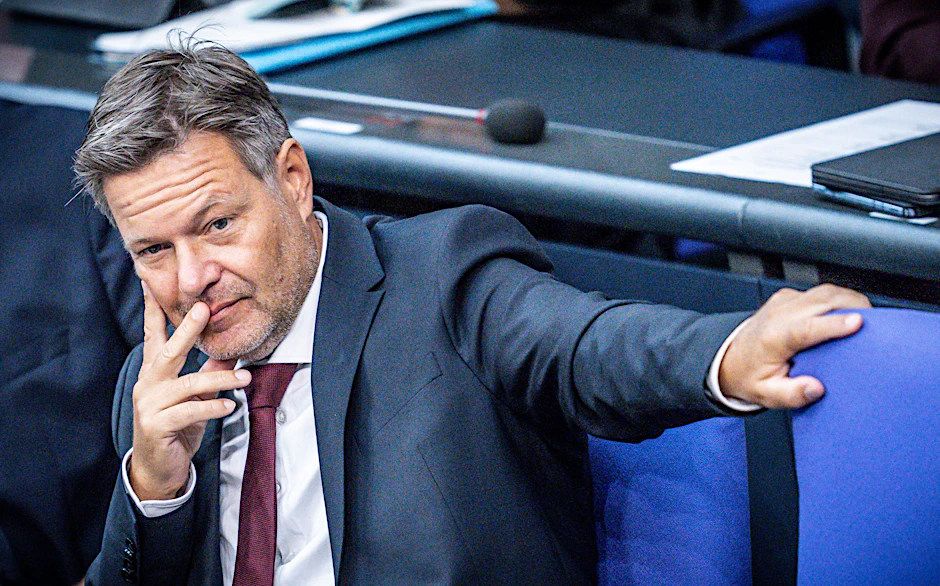Will Robert Habeck gar nicht, dass die AKW-Betreiber in die Reserve gehen?