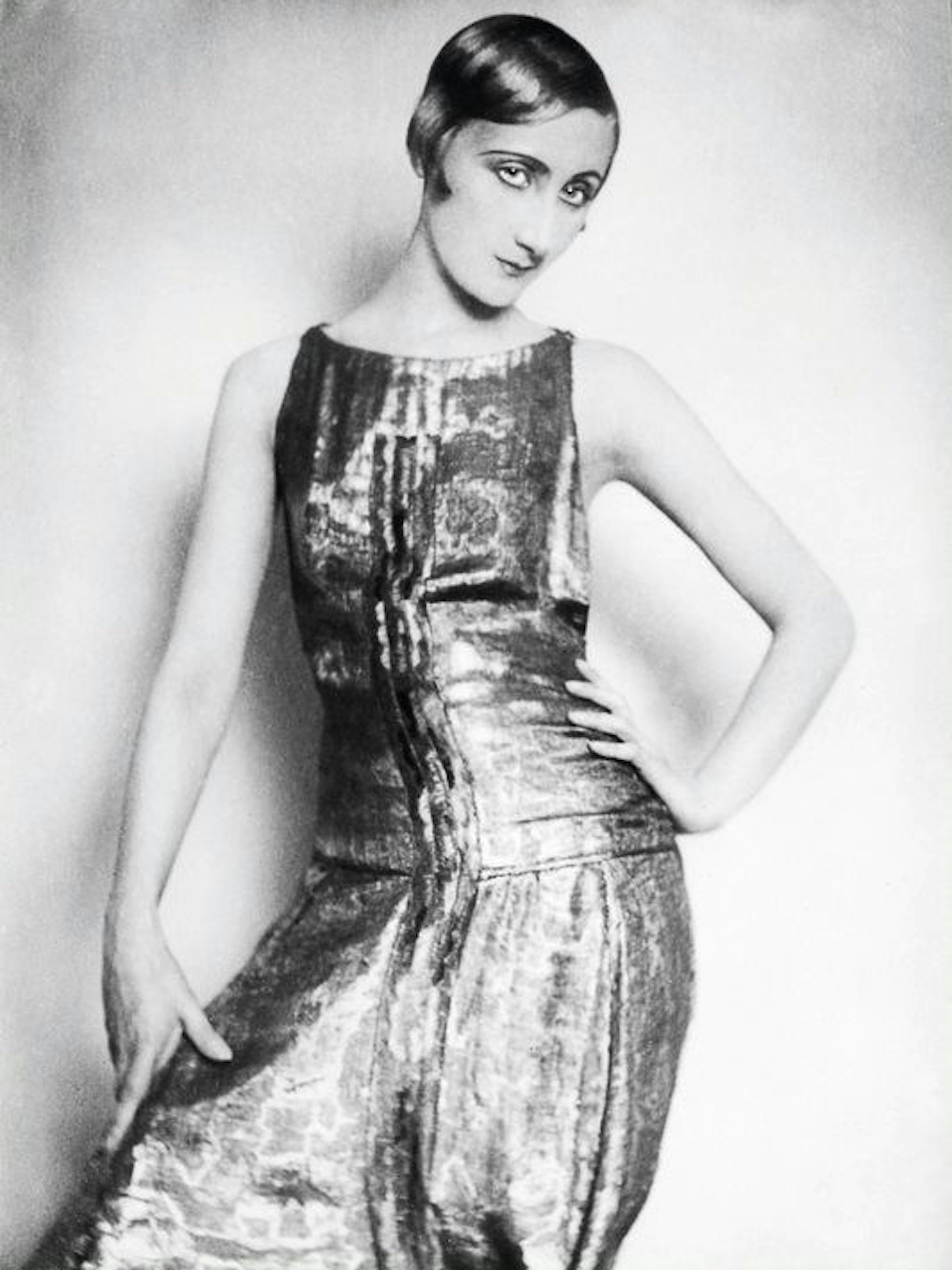 Szene mit Margo Lion aus der Revue „Hetärengespräche“, 1927