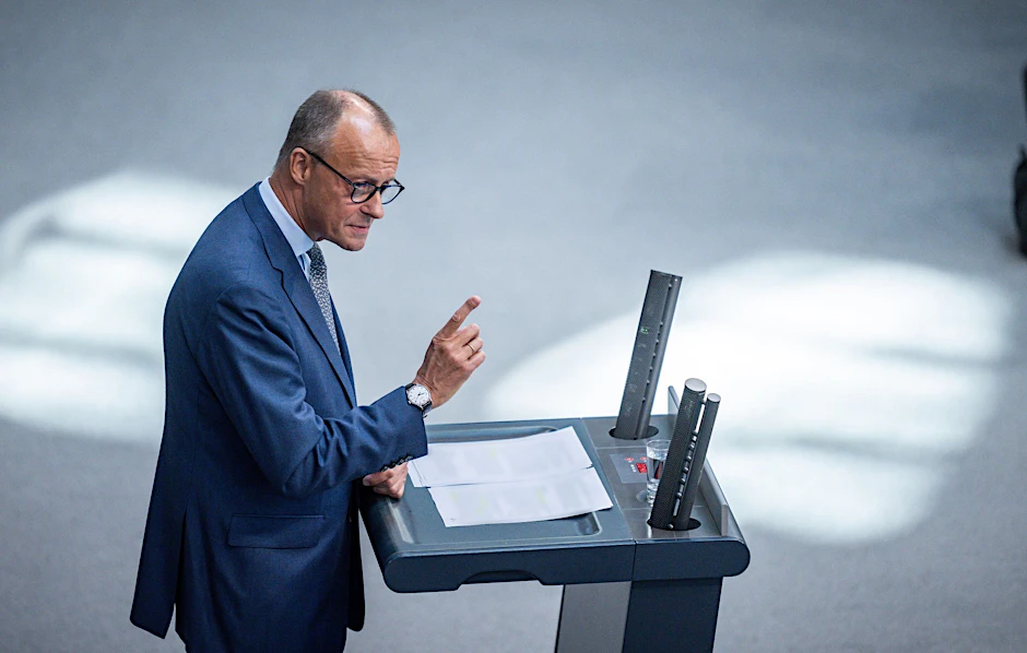 CDU-Chef Friedrich Merz spricht im Bundestag.   - Nutzung nur nach schriftlicher Vereinbarung mit der dpa