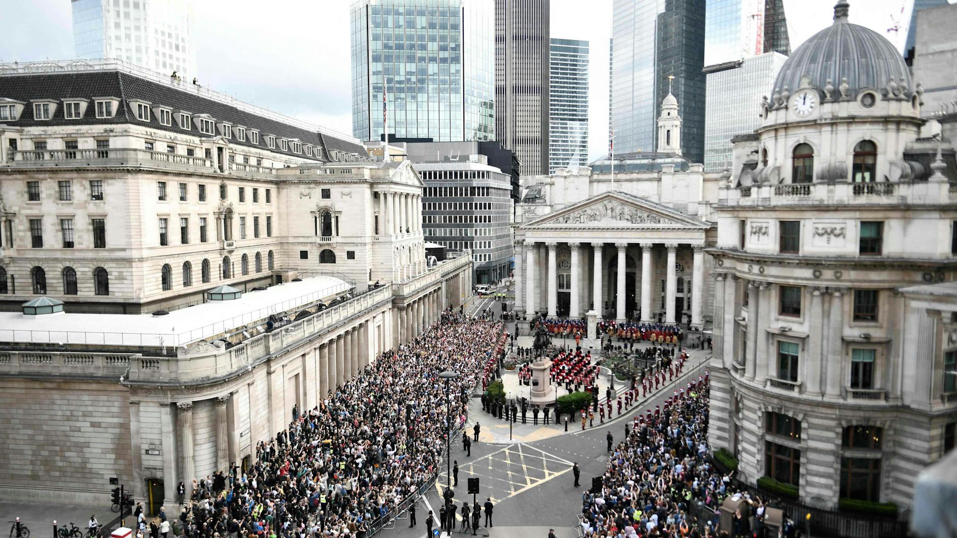 Ausrufung des neuen Königs Charles III, an der Royal Exchange in der City of London.