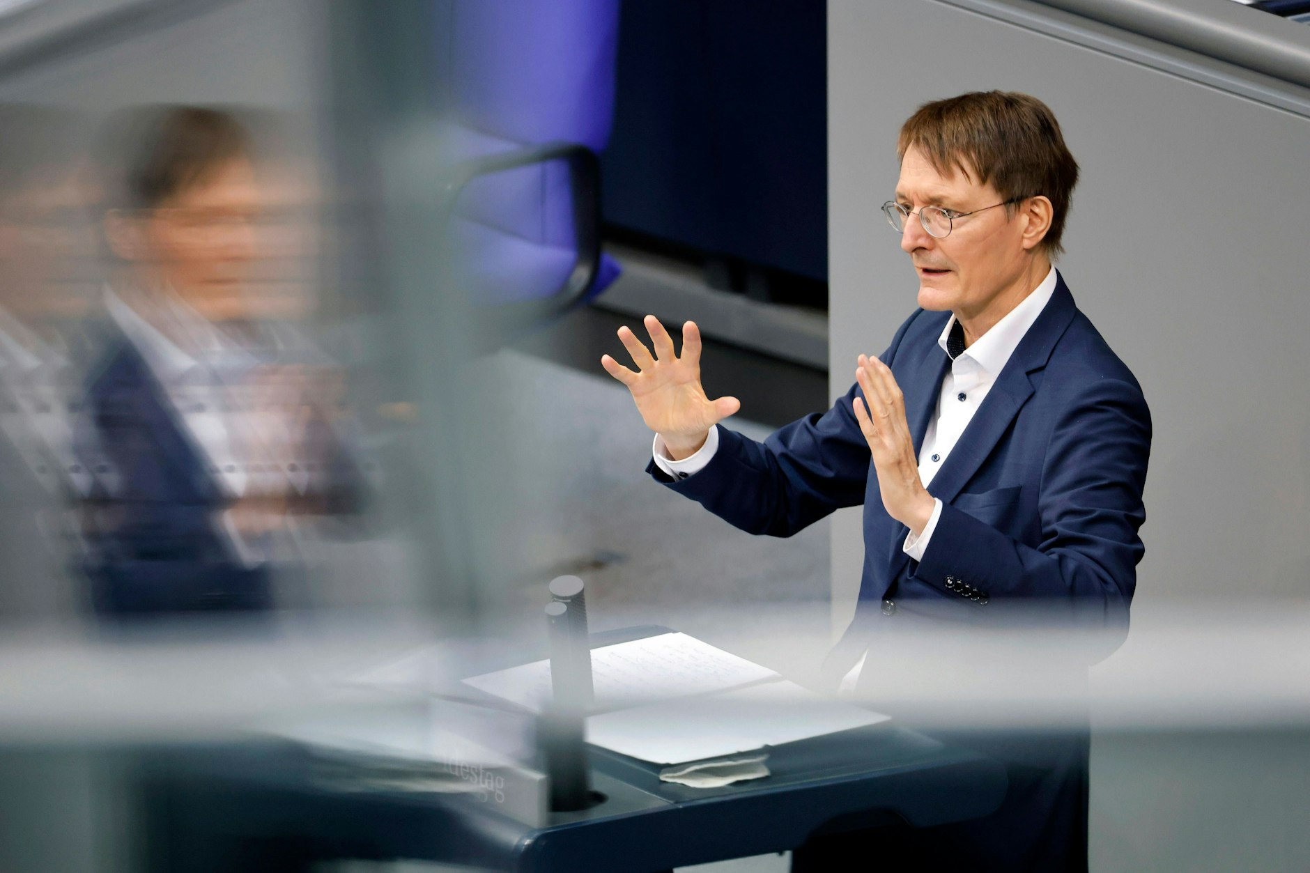 Karl Lauterbach in der 51. Sitzung des Deutschen Bundestages.