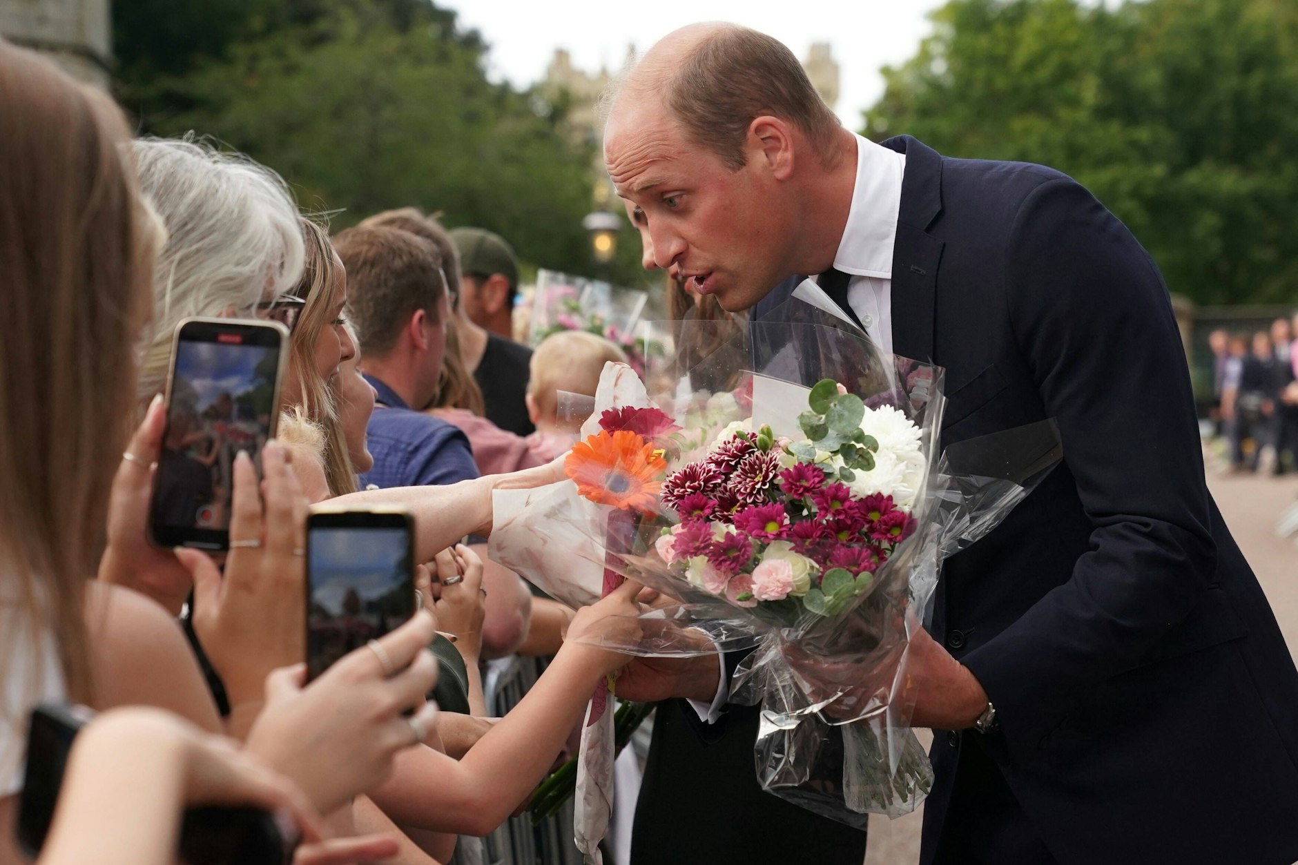 Thronfolger William sucht den Kontakt zu den Menschen.