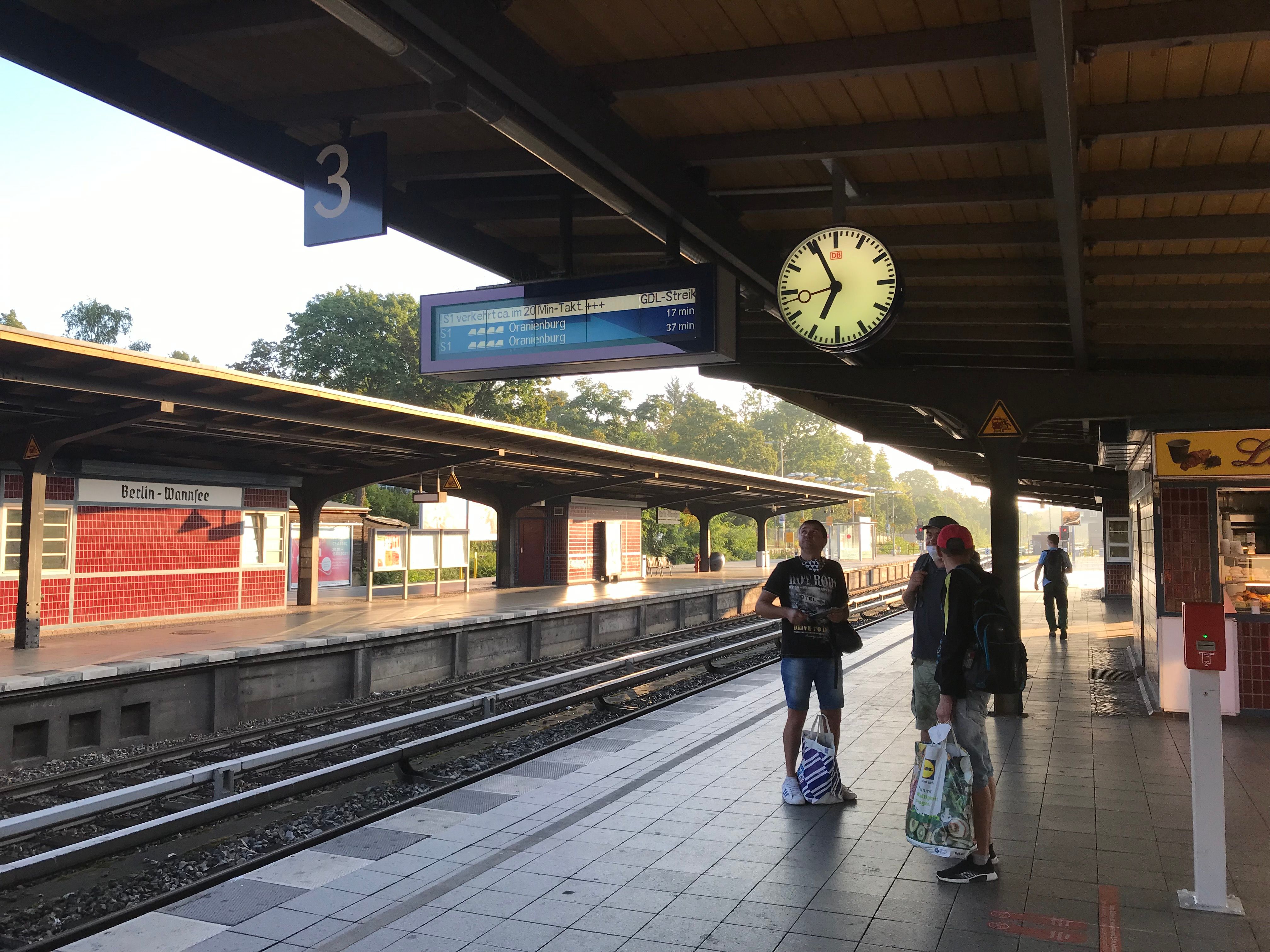 Drama in Wannsee: 17-und 18-Jähriger sterben beim S-Bahnsurfen