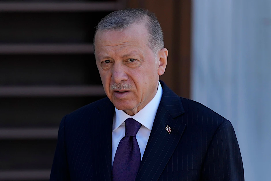 Der türkische Präsident Recip Tayyip Erdogan hat von Russland die Rückgabe besetzter Gebiete an die Ukraine gefordert.