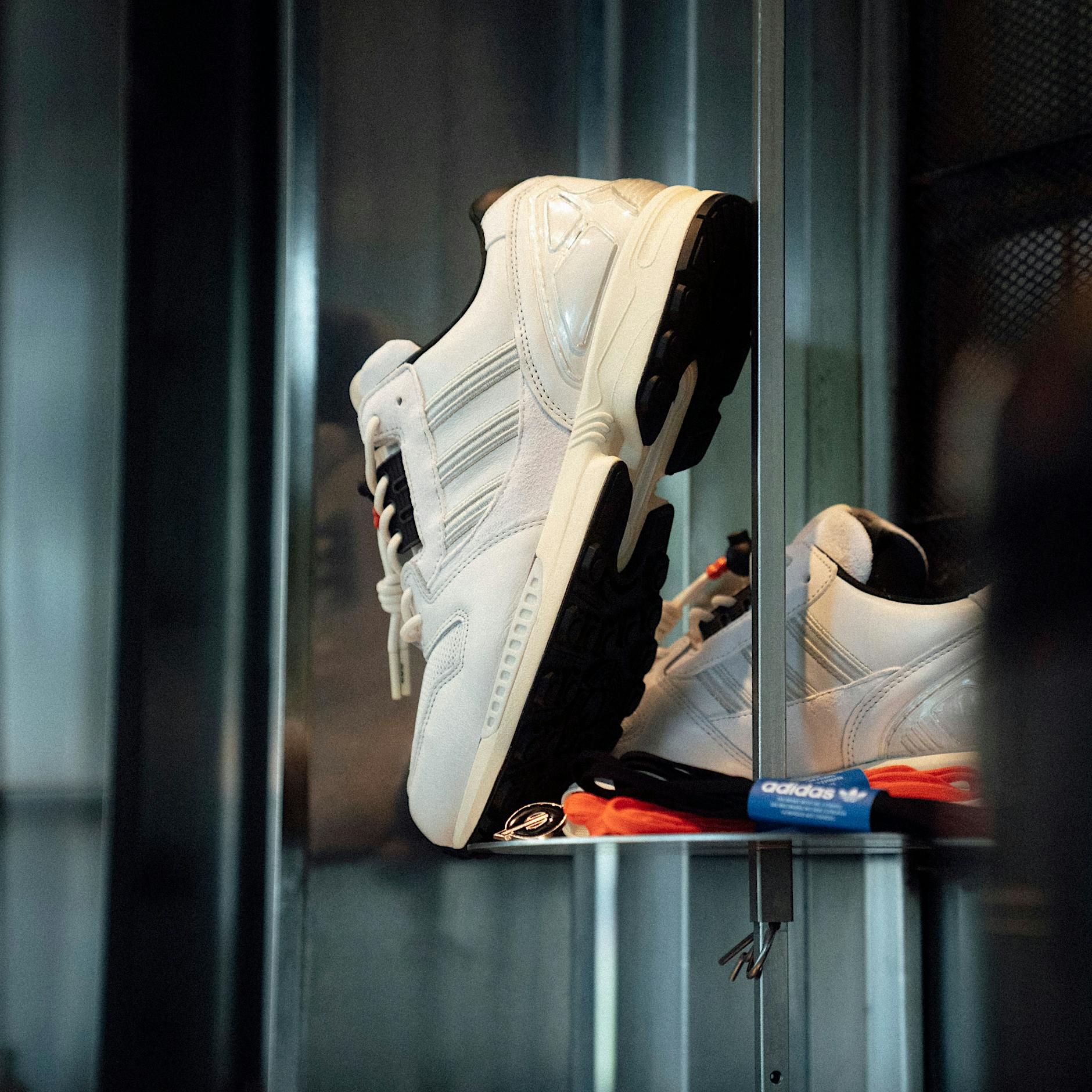 Ein Schuh wie ein Döner: Der Imbiss Ø27 hat jetzt einen eigenen Adidas-Schuh