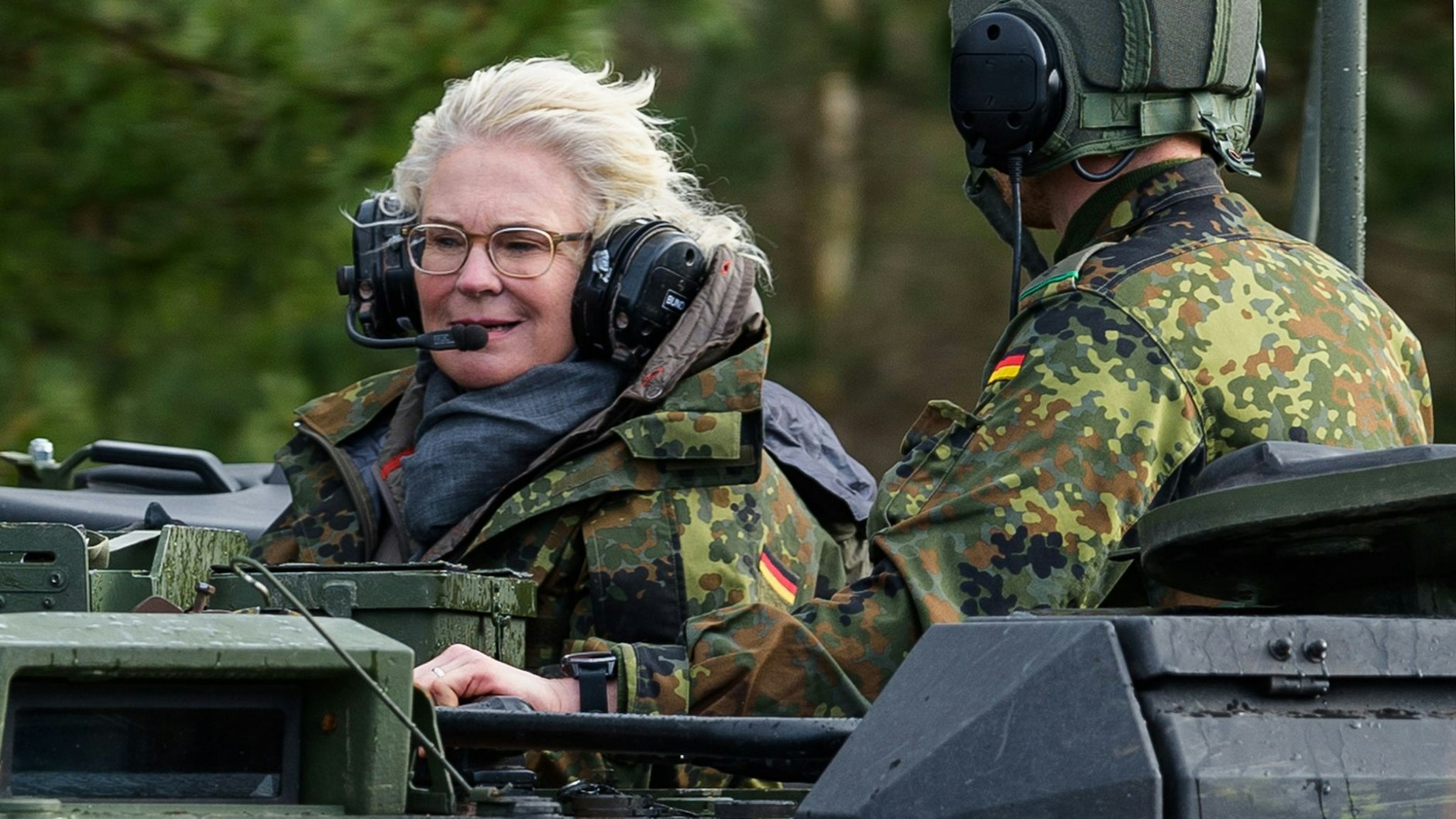 Verteidigungsministerin Christine Lambrecht (SPD) bei einem Besuch der Bundeswehr.