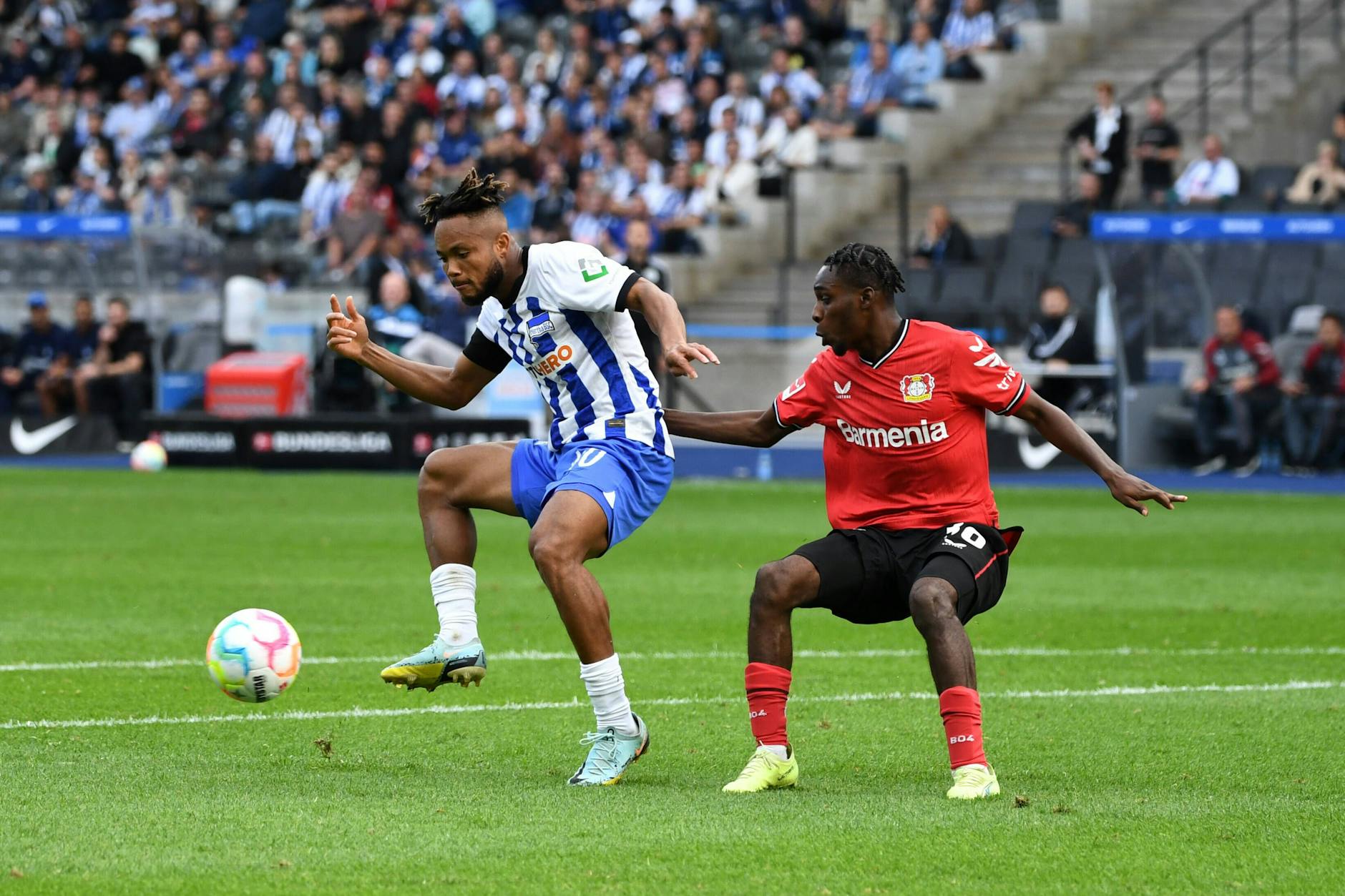 Starke Ballannahme mit rechts, flinker Pass mit links: Vor dem 1:0 gegen Leverkusen zeigte Herthas Flügelstürmer Chidera Ejuke (24), wie gut er ist.