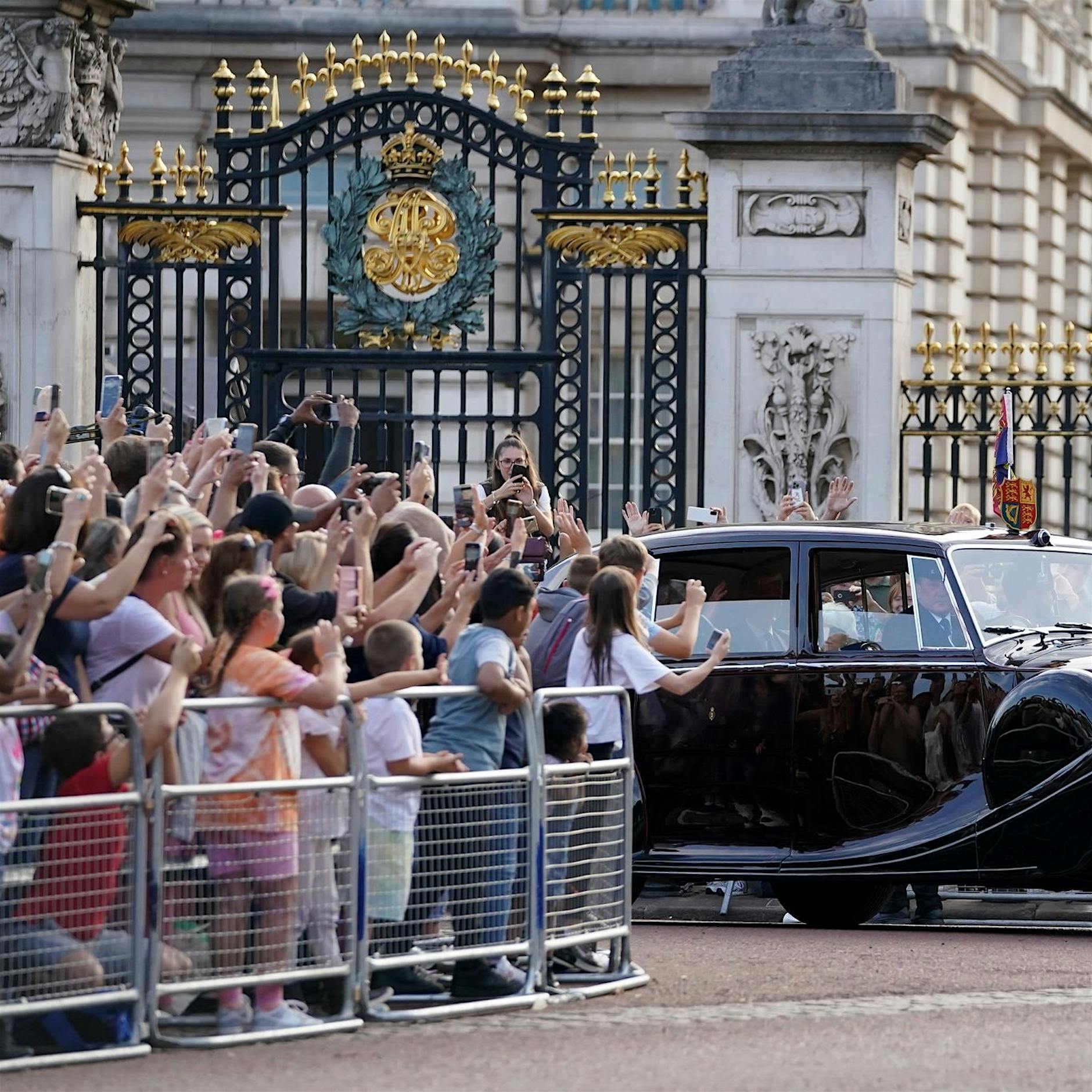 Image - „Lang lebe der König“ - Charles III. beerbt die Queen