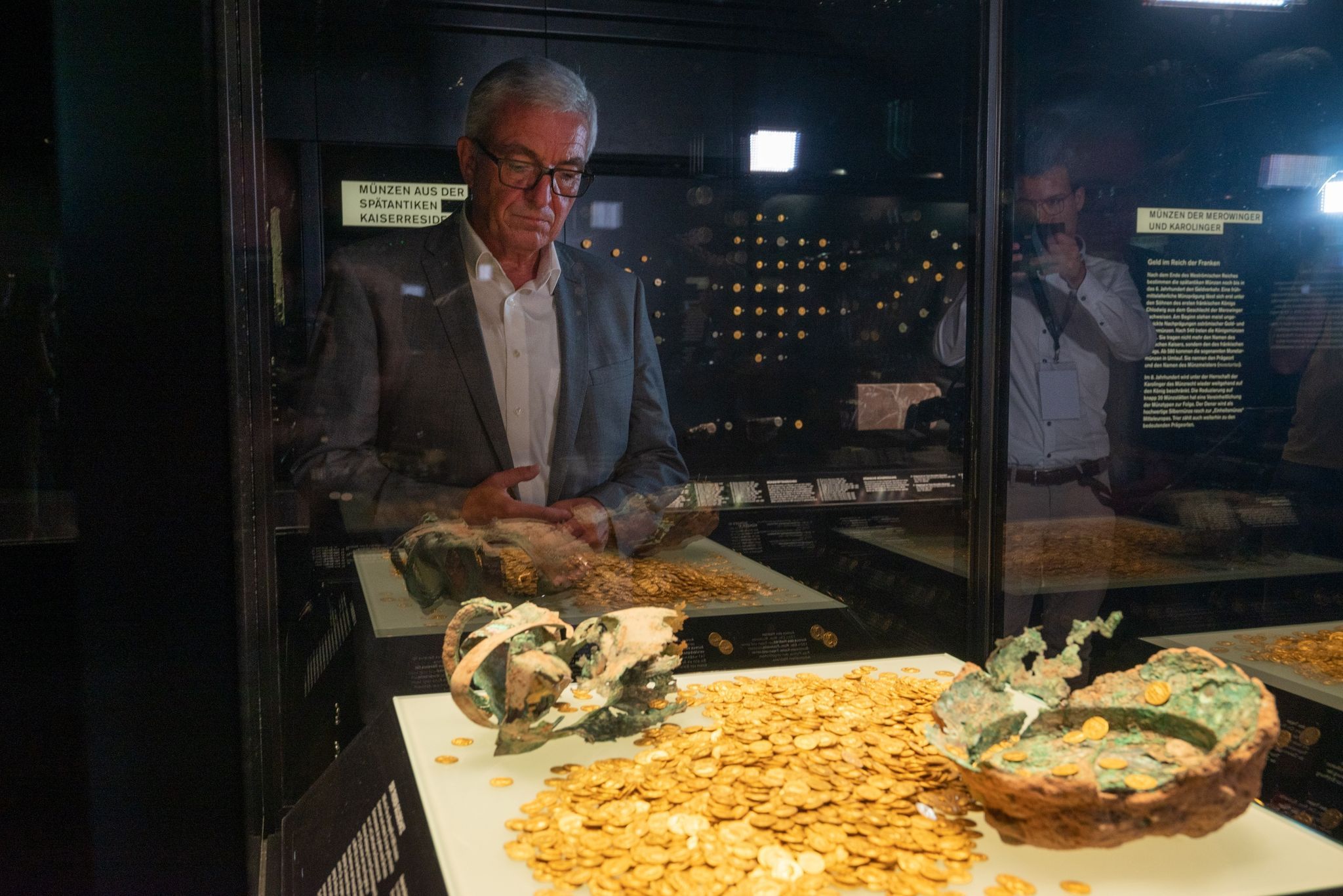 Image - Extra gesichert: Trierer Goldschatz wieder zu sehen