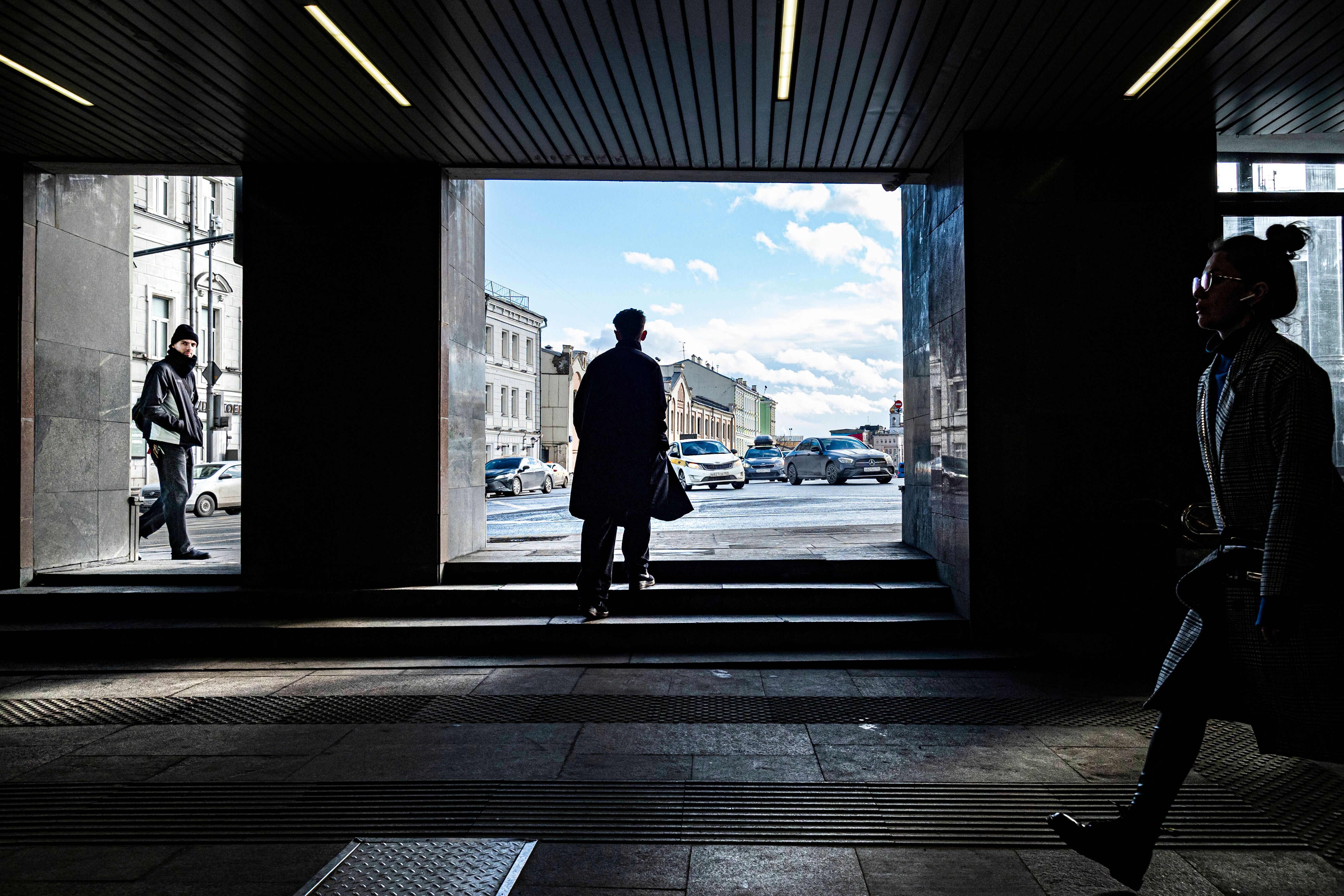 Westliche Sanktionen: Russlands Staatshaushalt schrumpft – selbst bei Öl und Gas