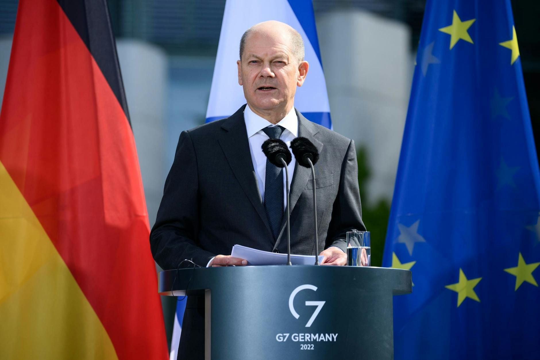 Bundeskanzler Olaf Scholz (SPD) setzt bei der militärischen Unterstützung der Ukraine weiter auf Artillerie und die Flugabwehr.