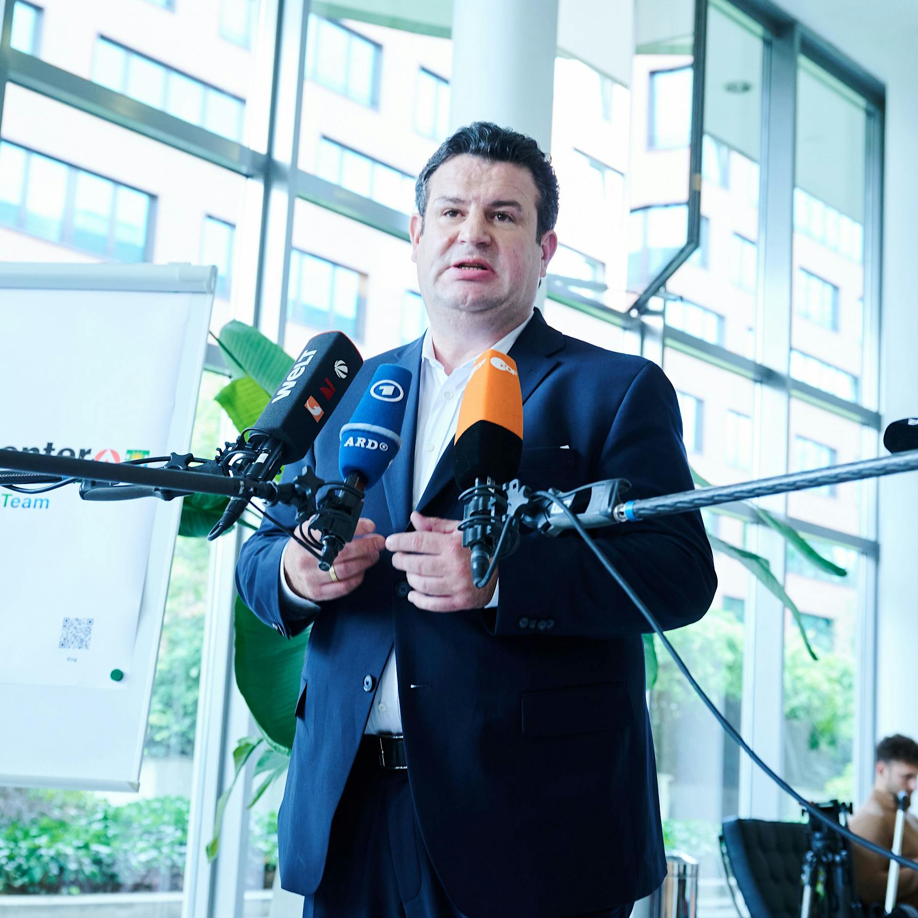 Bundeskabinett verabschiedet Pläne fürs Bürgergeld – mit höheren Leistungen als bei Hartz IV