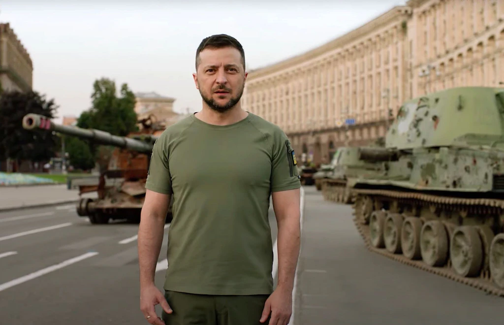 Ukraine: Selenskyj reist nach Offensive in zurückeroberte Stadt Isjum