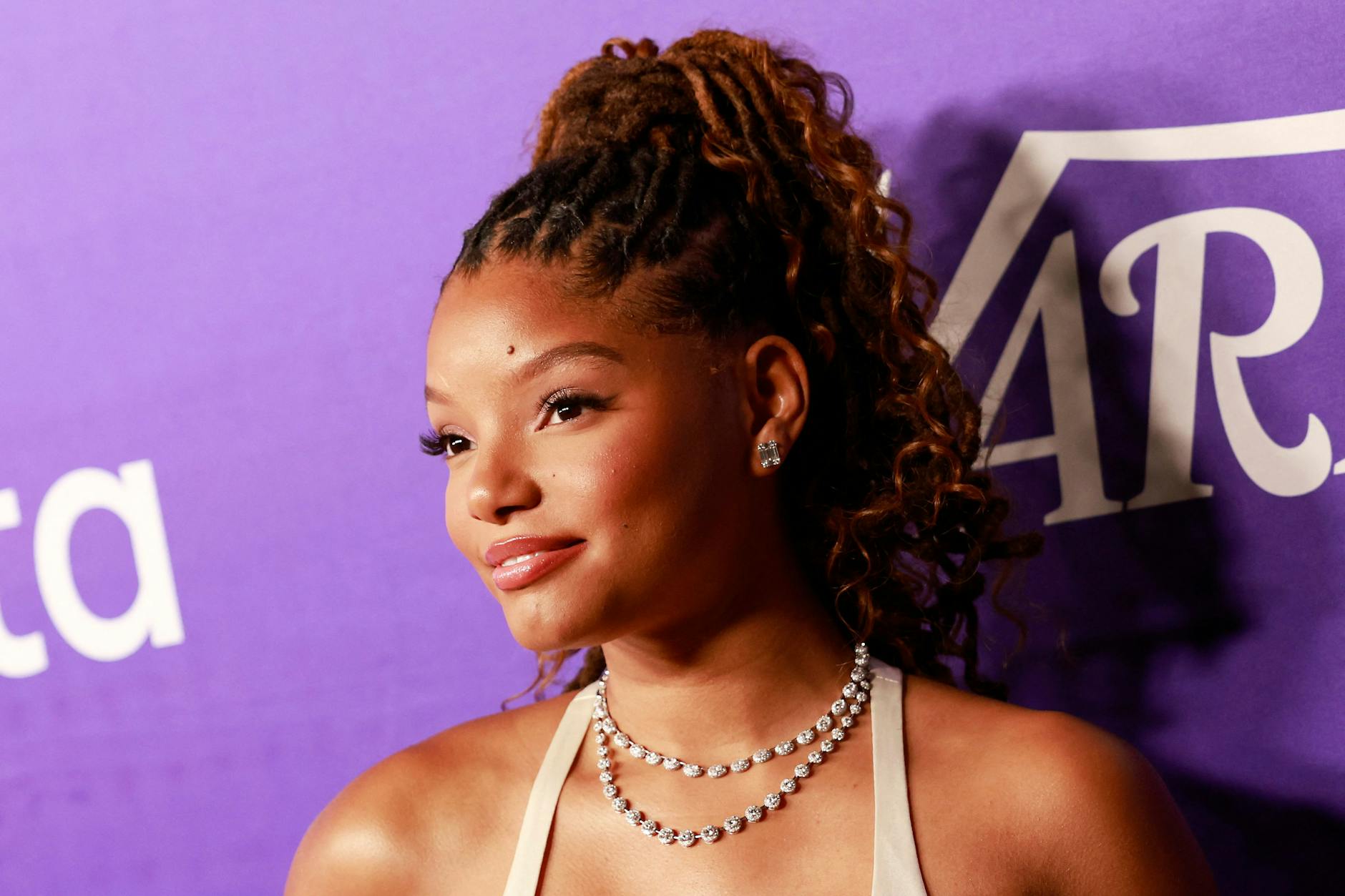 Halle Bailey, die Hauptdarstellerin des Kinofilmes „Arielle, die Meerjungfrau“, im August 2022