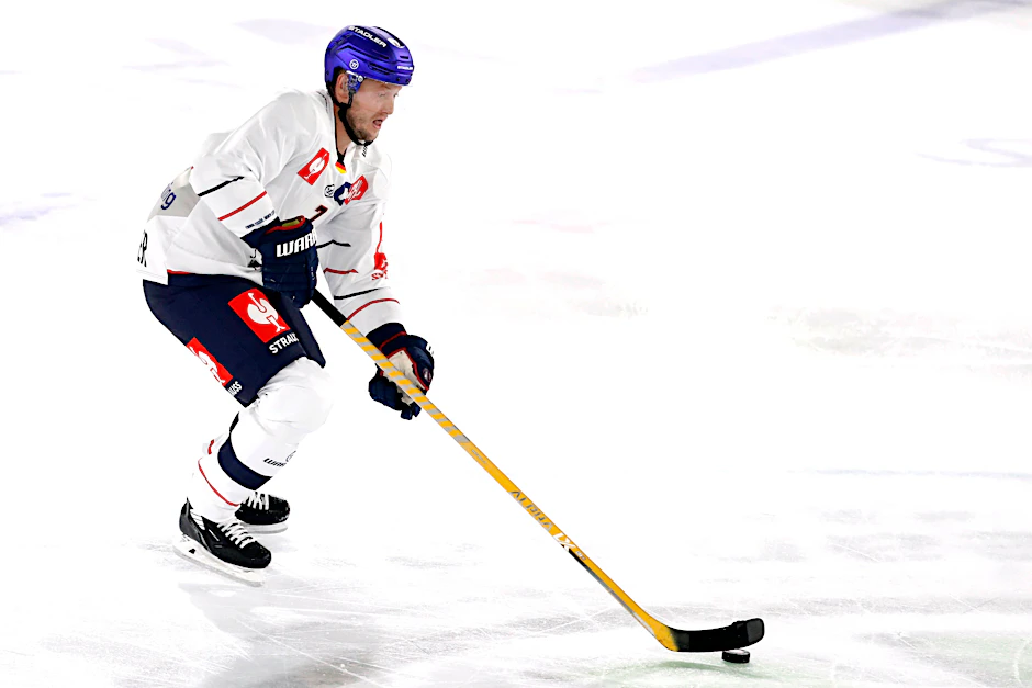 Kapitän Frank Hördler kann in dieser Saison sein 1000. Pflichtspiel für die Eisbären Berlin bestreiten.
