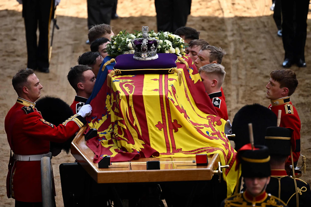 30 Stunden Wartezeit, um die Queen zu sehen