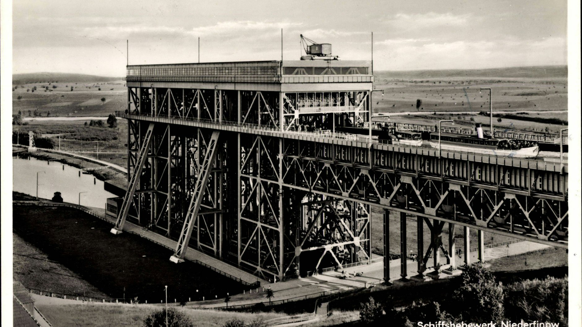 Niederfinow in Brandenburg. Historische Ansicht auf das von 1926 bis 1934 erbaute Schiffshebewerk. Es ist heute noch in Betrieb.&nbsp;
