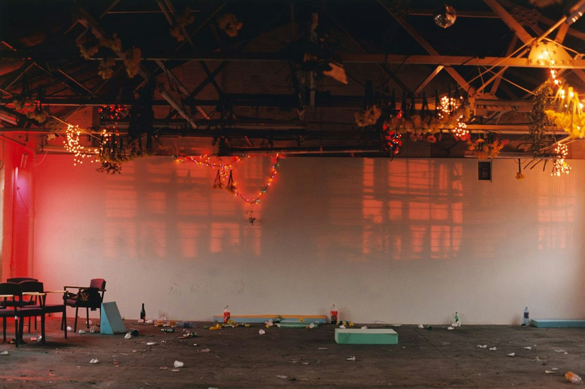 Nach dem Rave ist vor dem Rave: Das Werk „wake“ (2001) von Wolfgang Tillmans ist ebenfalls im MoMa zu sehen.