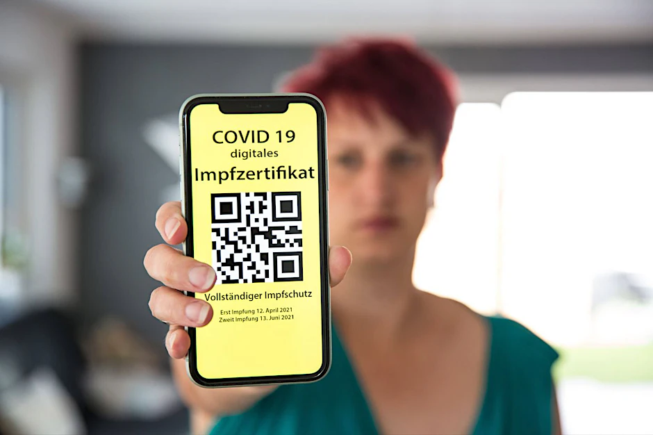 „Vollständig geimpft“ oder nicht? Die Corona-Impfzertifikate von fast zwölf Millionen Menschen laufen zum 1. Oktober über Nacht aus.