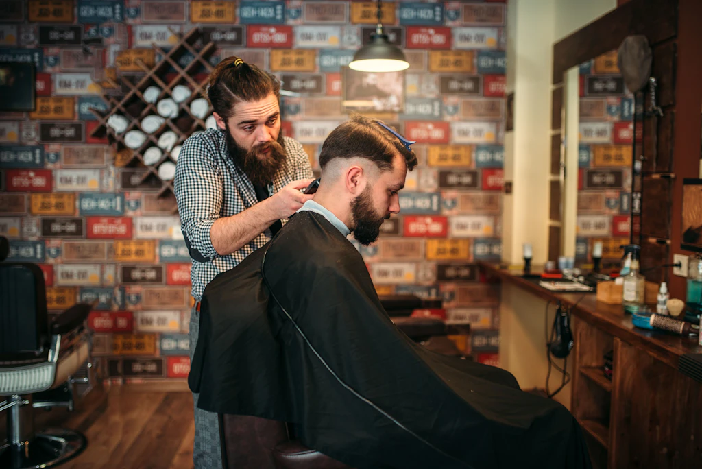 Verhaltensfrage: Darf ich die Berührungen meines Friseurs genießen?