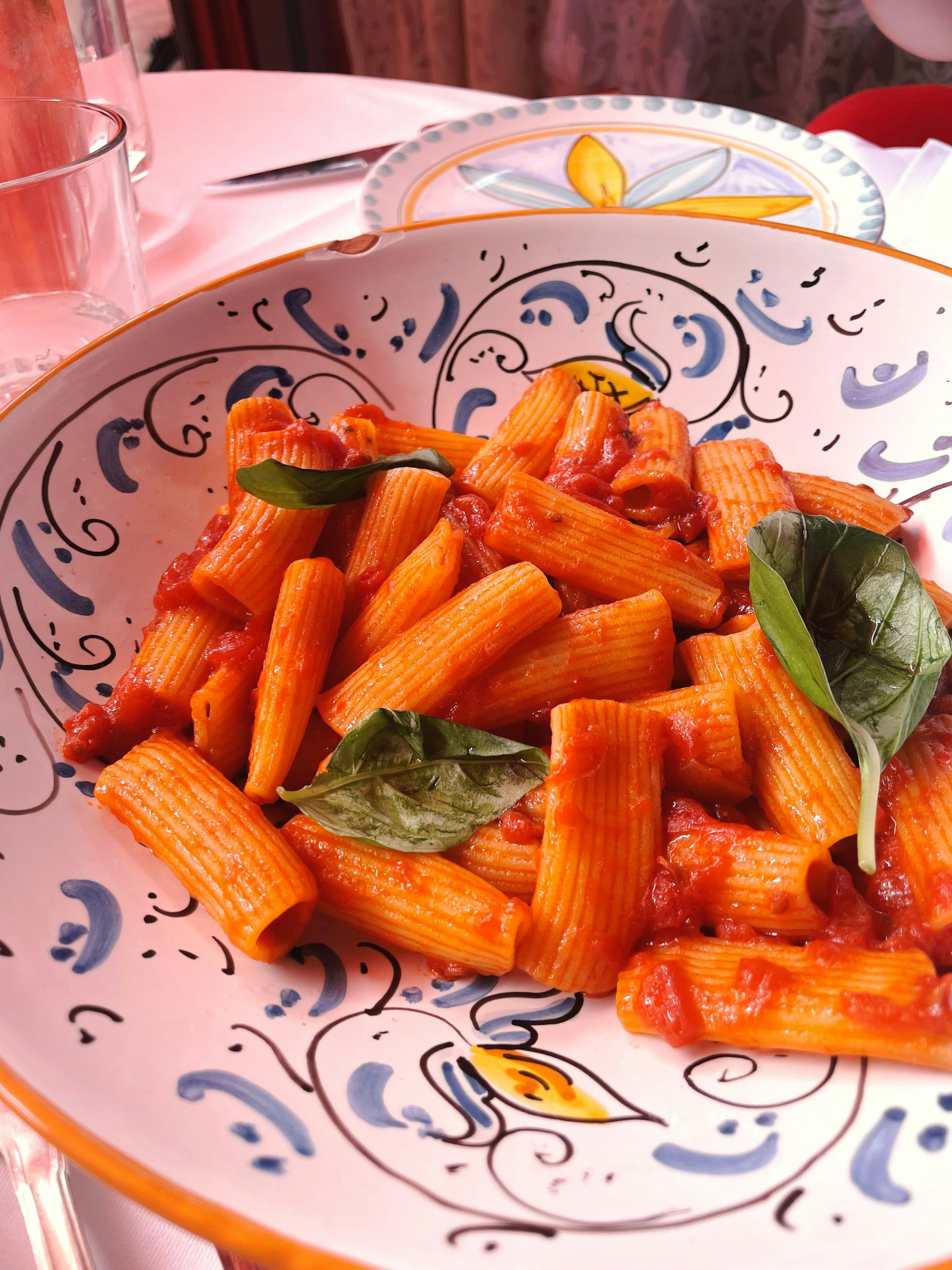 Rigatoni mit Tomatensoße: ein gelungener Klassiker.