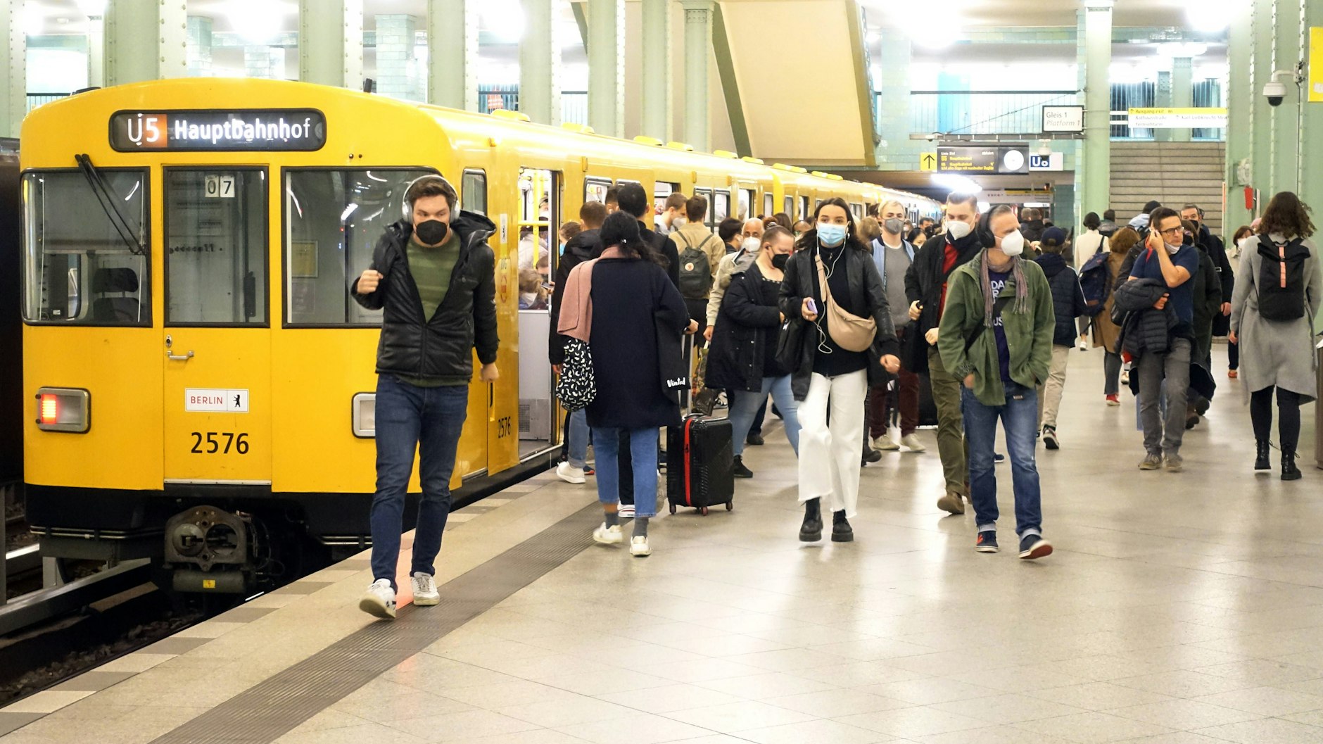 U-Bahnfahren in Berlin könnte ab Oktober bis Jahresende für 29 Euro im Monat möglich sein.