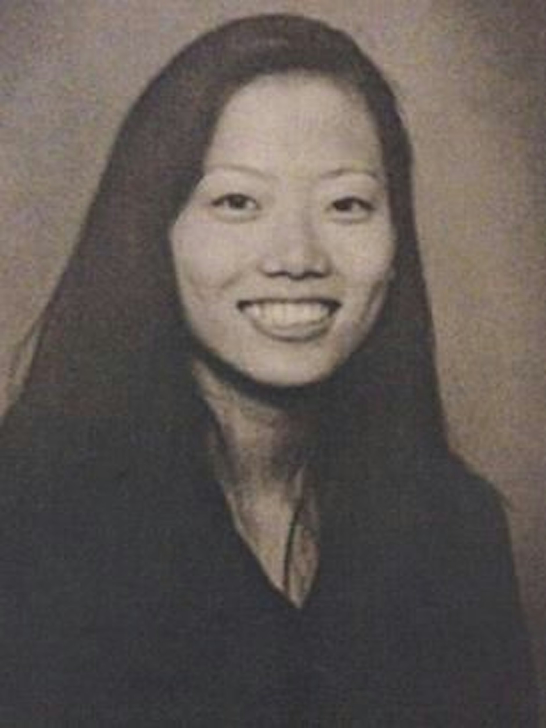 Dieses Foto zeigt Hae Min Lee in ihrem Highschool-Jahrbuch.
