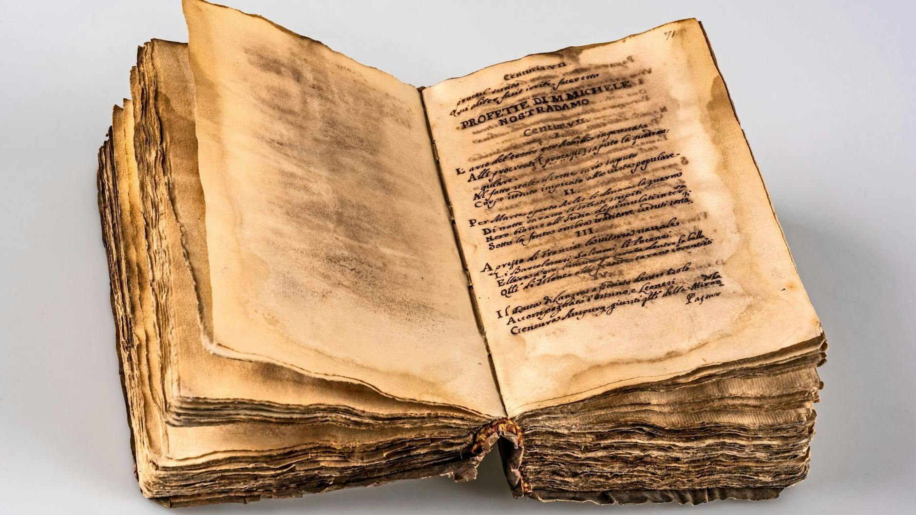 Das jahrhundertealte Nostradamus-Manuskript sorgt noch heute für Spekulationen.