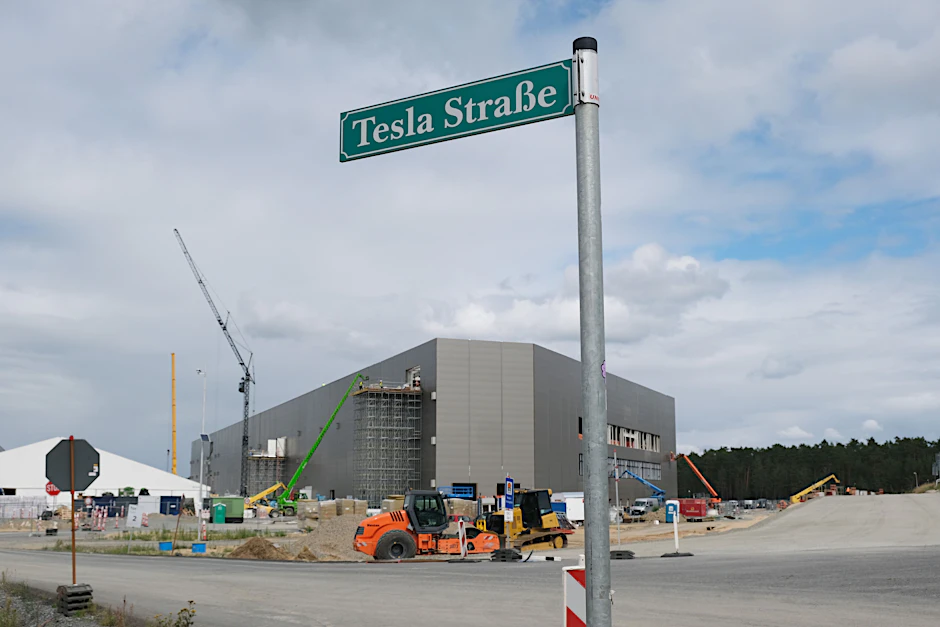 Der Stand der Bauarbeiten an der Batteriefabrik vor genau zwei Wochen.