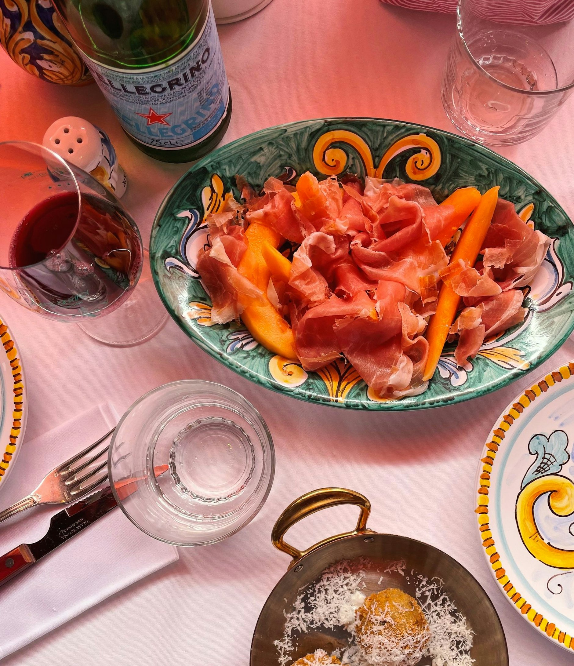 Prociutto e Melone und Trüffel-Arancini.