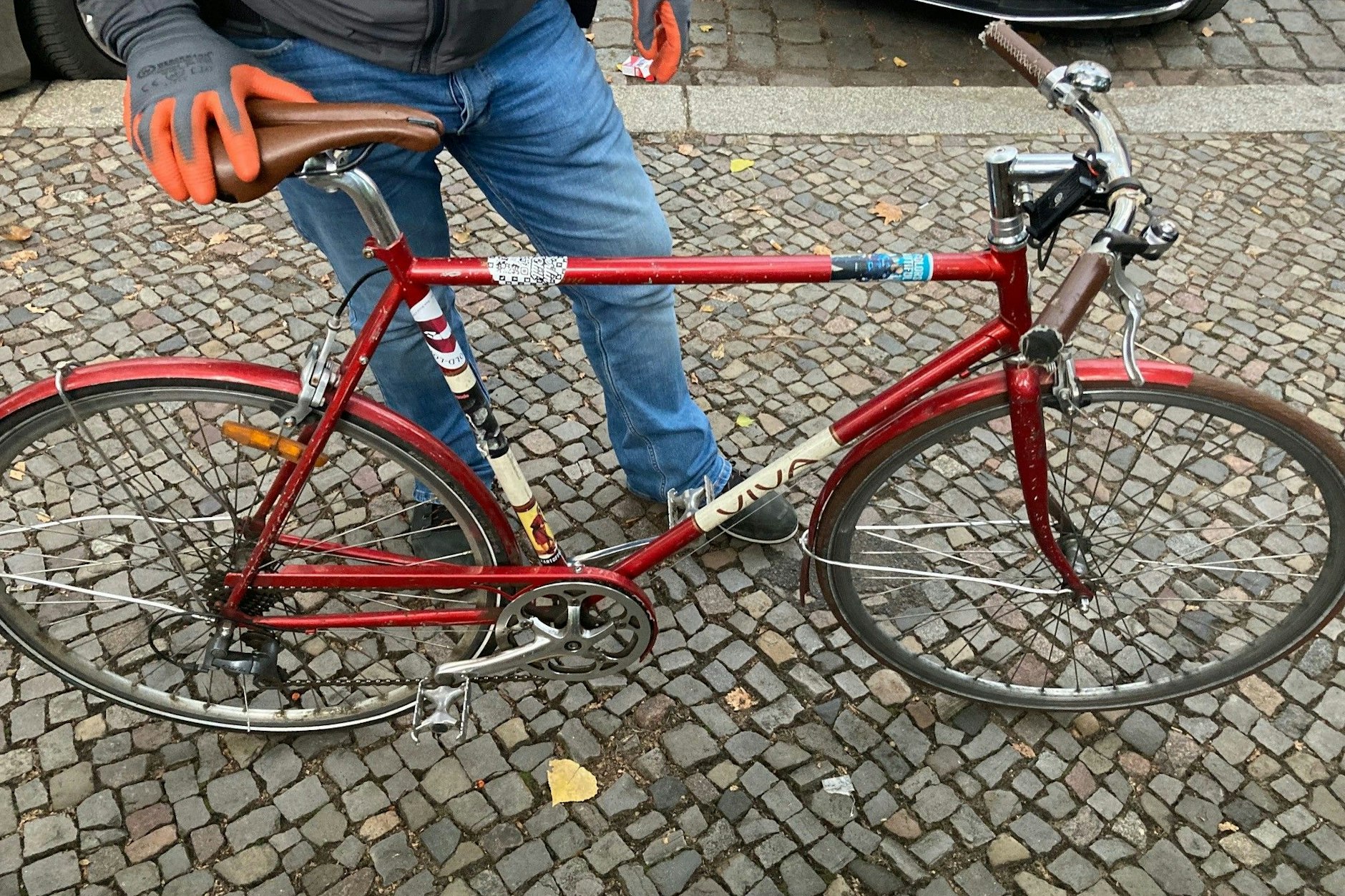 Nicht nur Dealern, Räubern, Mördern und Einbrechern geht es jetzt an den Kragen, sondern auch Fahrraddieben. Hier ein von Polizisten in Kreuzberg gesichertes Rad - abzuholen beim Fundbüro.