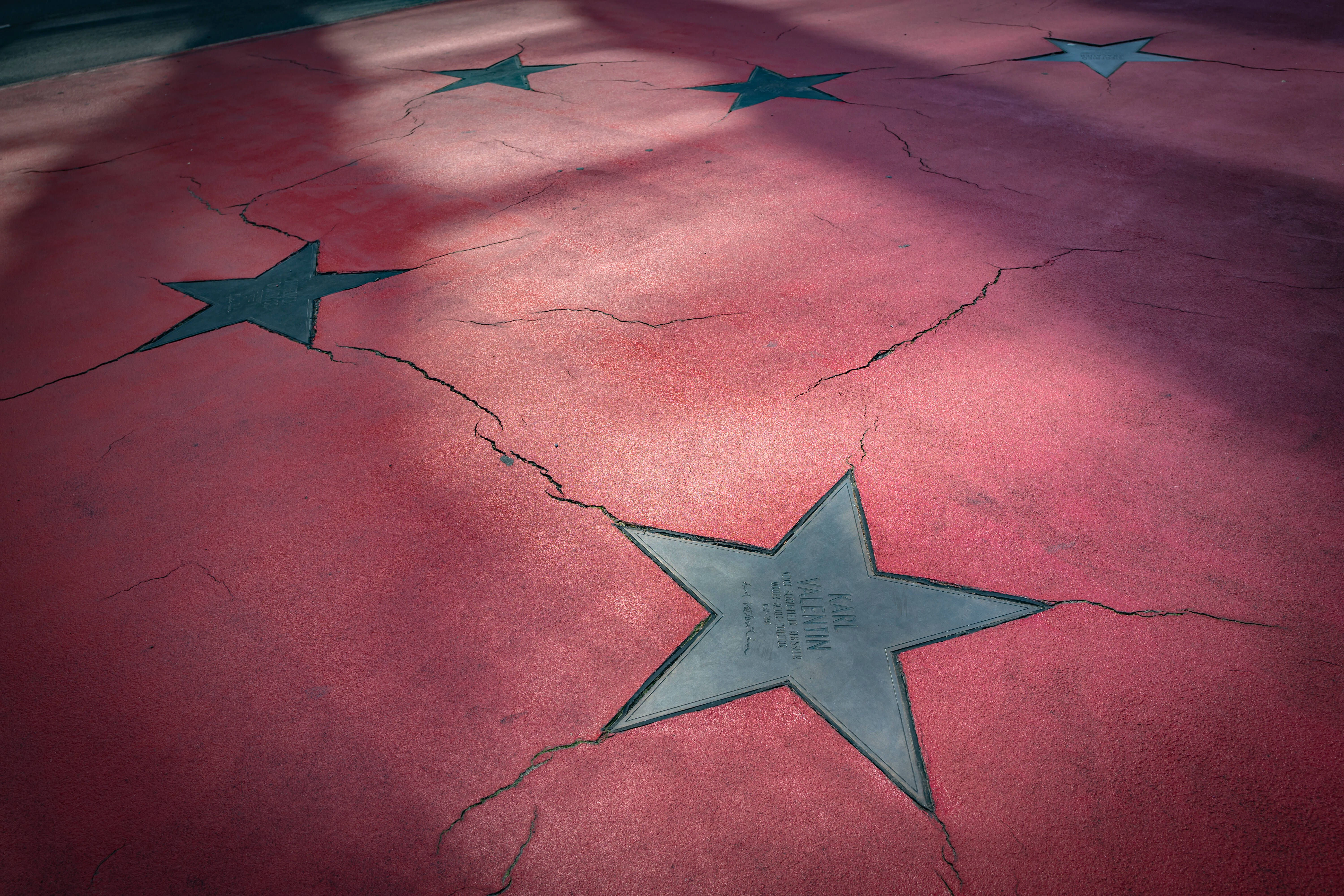 So geht Glamour in Berlin: Der „Boulevard der Stars“ ist ein bisschen in die Jahre gekommen.