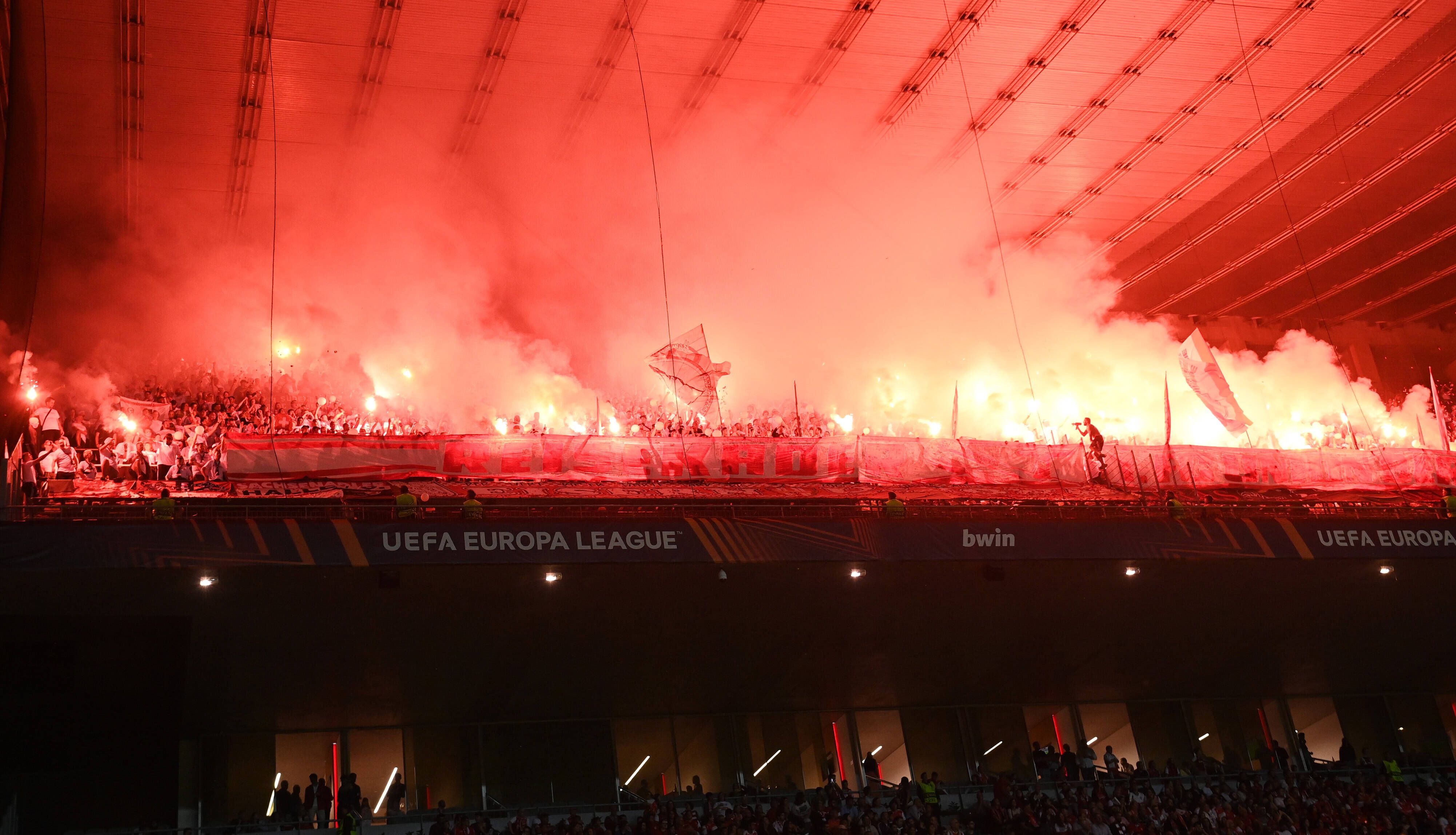 Image - Reisechaos, brennende Sitze und eine Uefa-Strafe – für die Union-Fans wurde die Rücktour aus Portugal nicht zum Zuckerschlecken