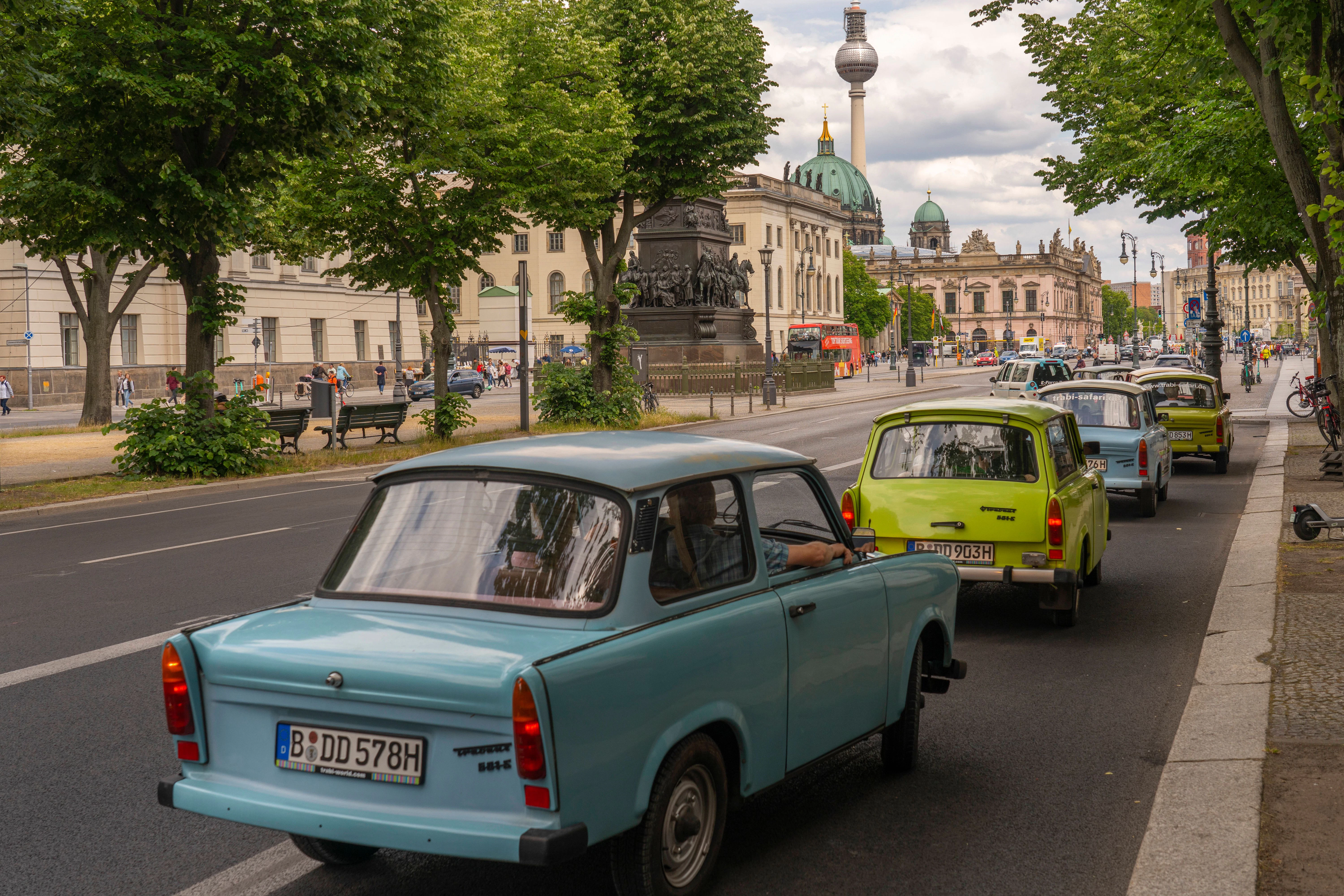Ostalgie ist kein Argument: Wer per Trabi-Safari durch Berlin knattert, hat die Stadt einfach nicht verstanden.