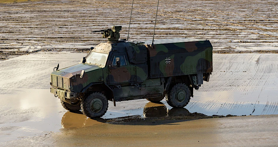 ARCHIV - Das Allschutz-Transport-Fahrzeug vom Typ Dingo der Bundeswehr steht auf dem Truppenübungsplatz.  