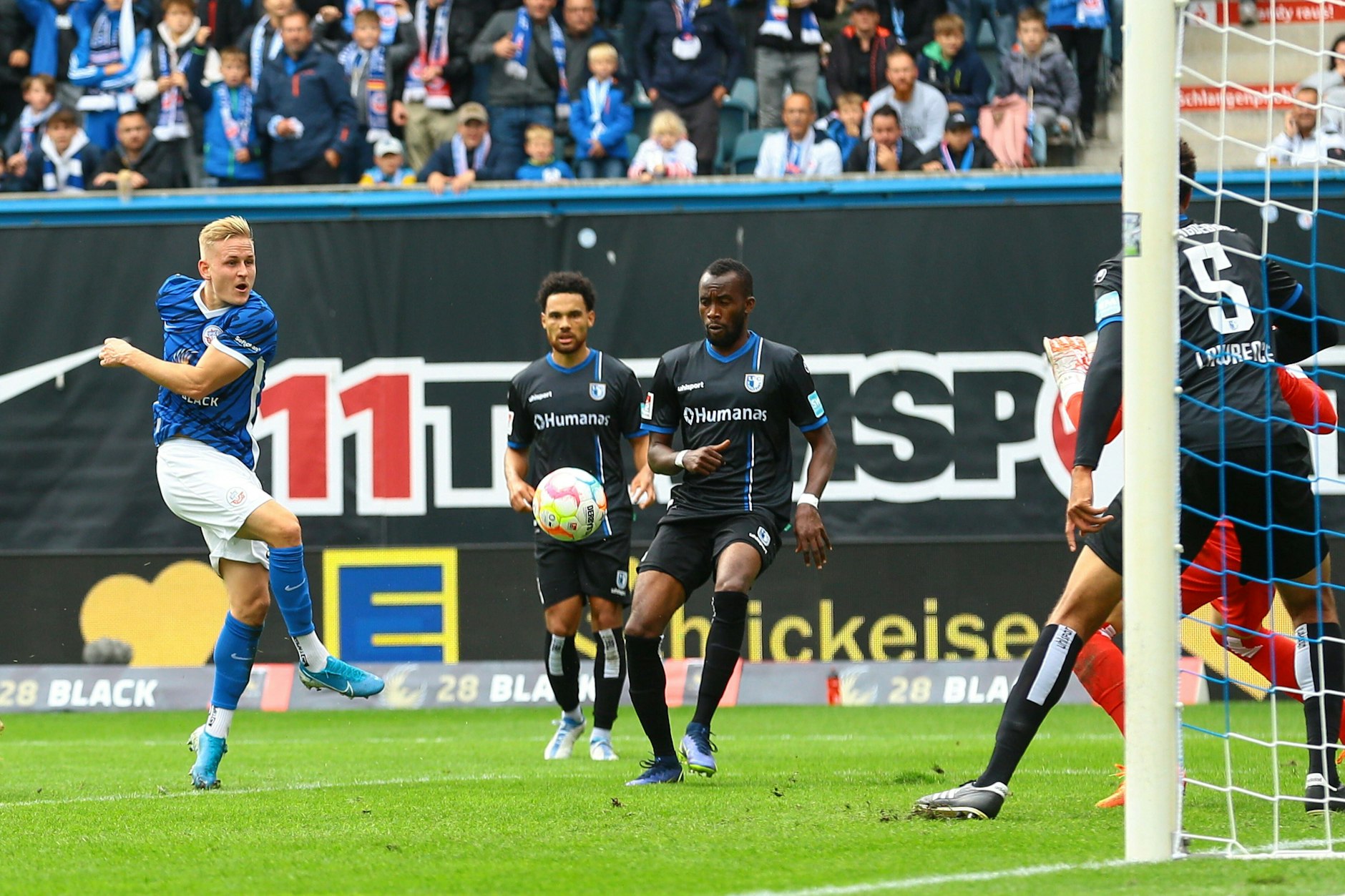 Der 1. FC Magdeburg bekam Rostocks Kai Pröger einfach nicht in den Griff.