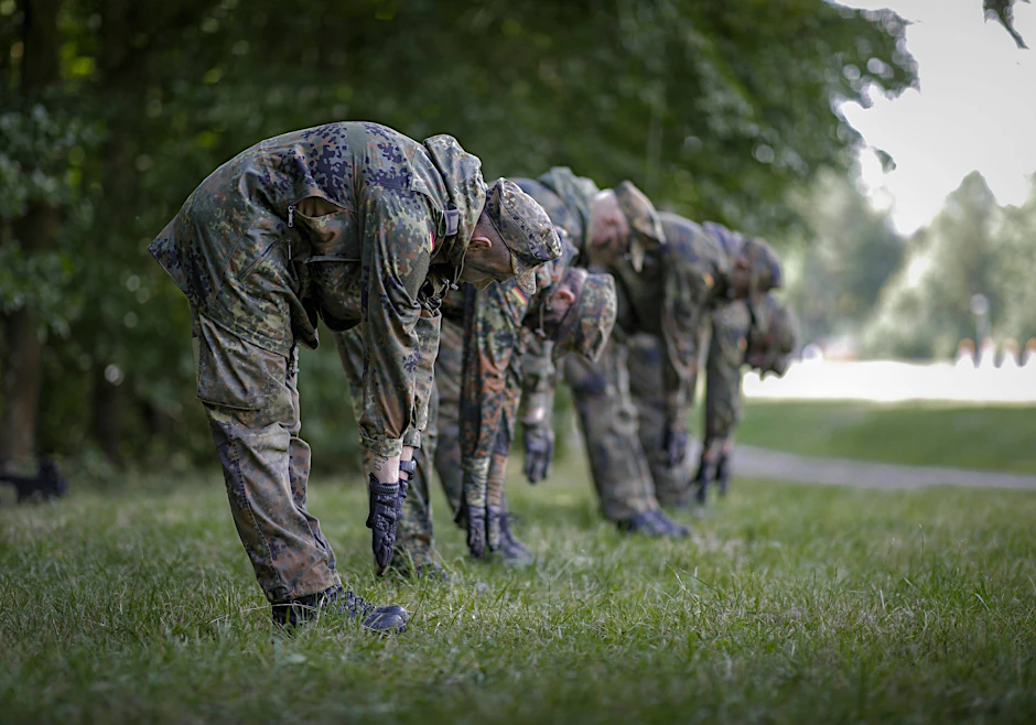 Rekruten der Bundeswehr bei der Sportausbildung