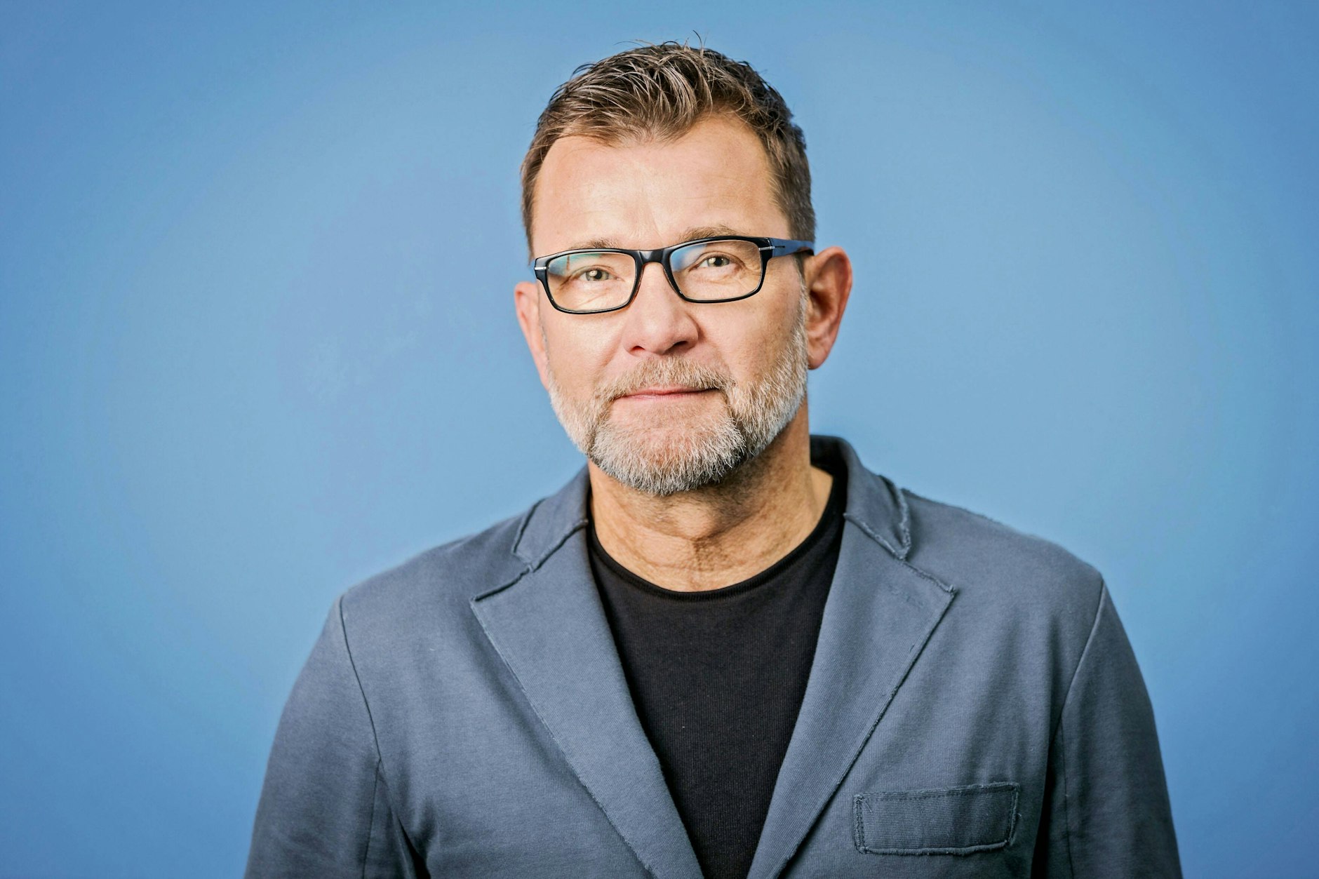 Schauspieler Matthias Freihof: Der „Coming out“-Star ist in der Komödie am Kudamm in einem Münchhausen-Stück zu sehen.&nbsp;