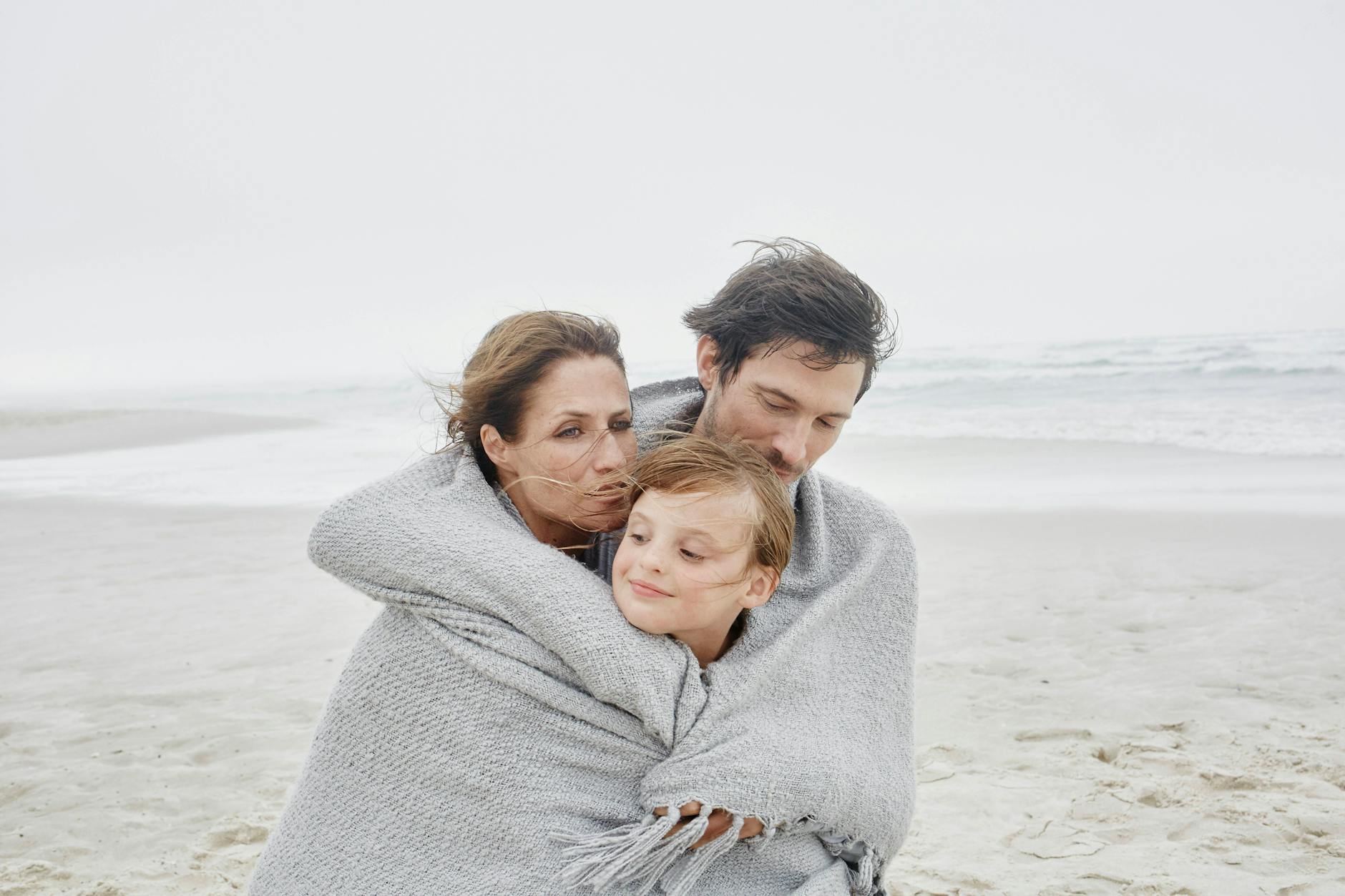 Das Wetter lädt zum Einkuscheln ein. Aber was erwartet Sie heute wirklich? Ein Blick in Ihr Horoskop verrät es.
