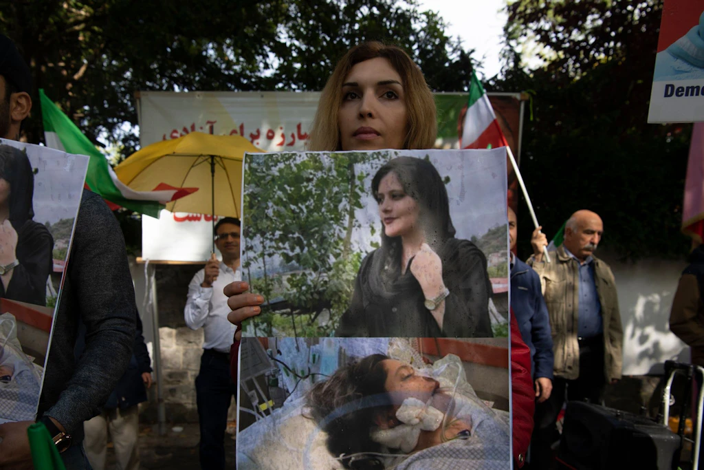 Aufschrei und heftige Proteste nach Tod von junger Frau im Iran