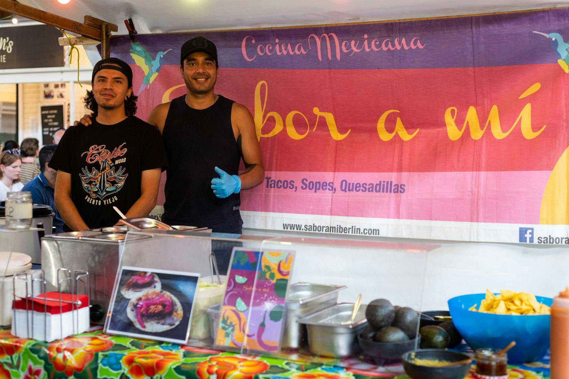 Jeden Donnerstag in der Markthalle Neun: die mobile Küche von Sabor a mi.