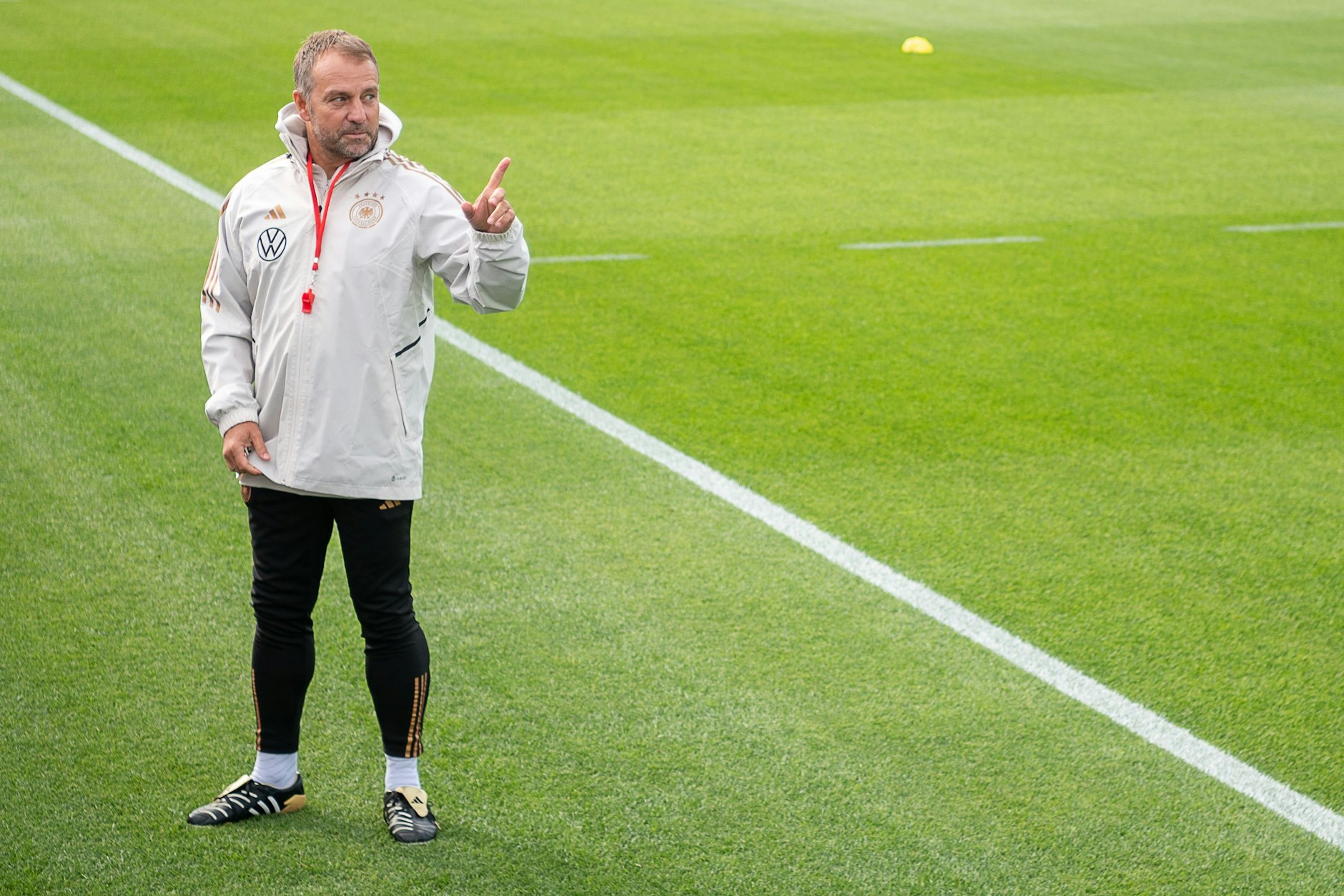 Bundestrainer Hansi Flick scheint kaum etwas aus der Ruhe bringen zu können.