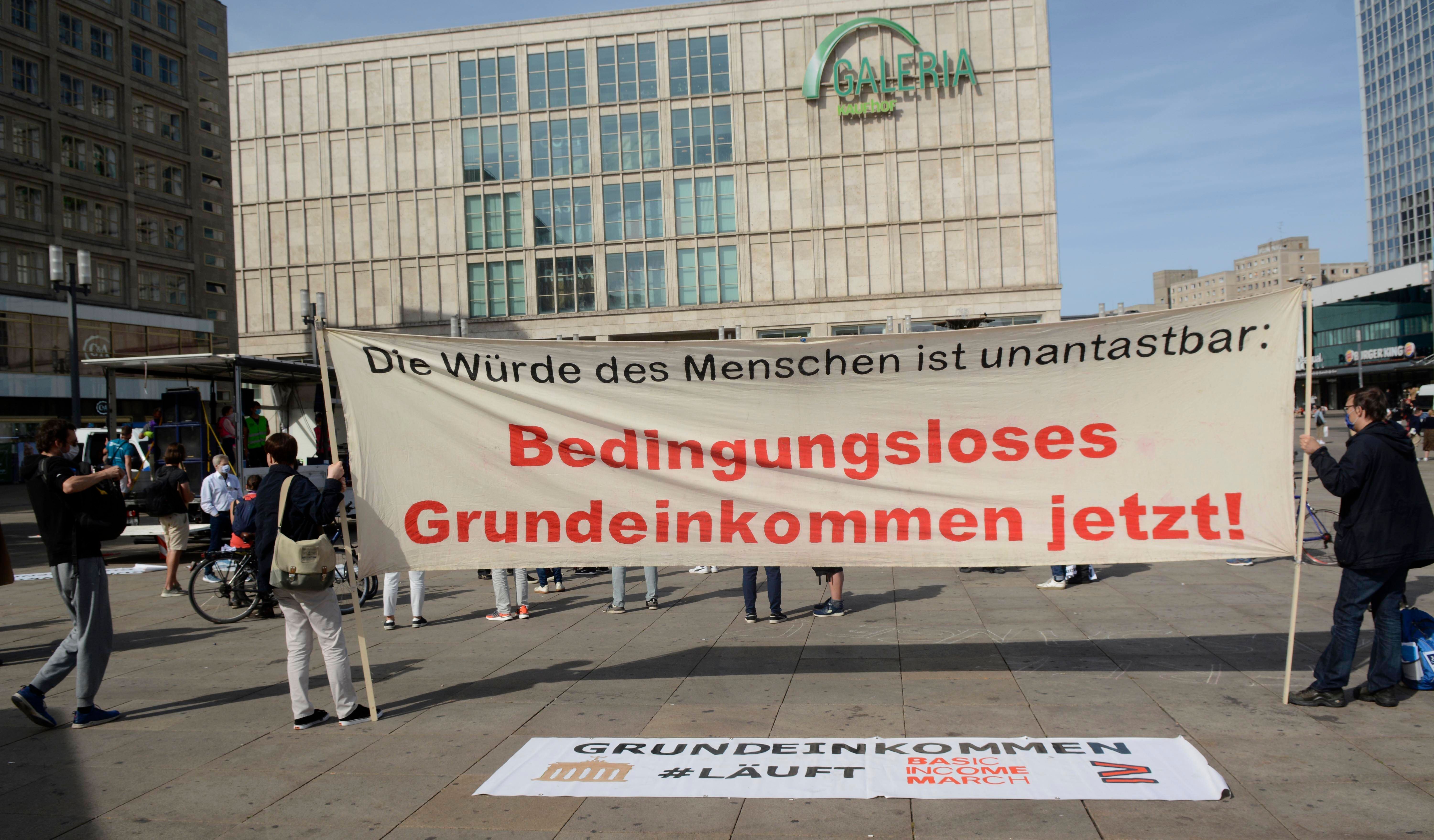 Unfassbar: Berliner verzichten auf bedingungsloses Grundeinkommen!