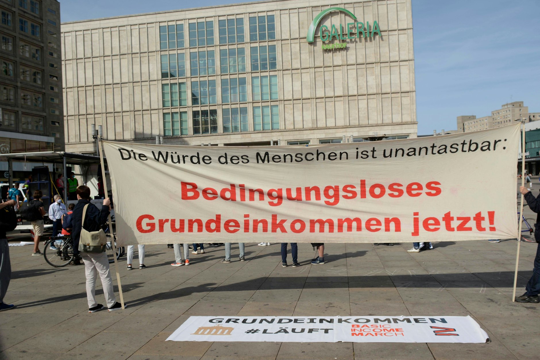 In Berlin wurde mehrfach für das bedingungslose Grundeinkommen demonstriert, vergeblich.